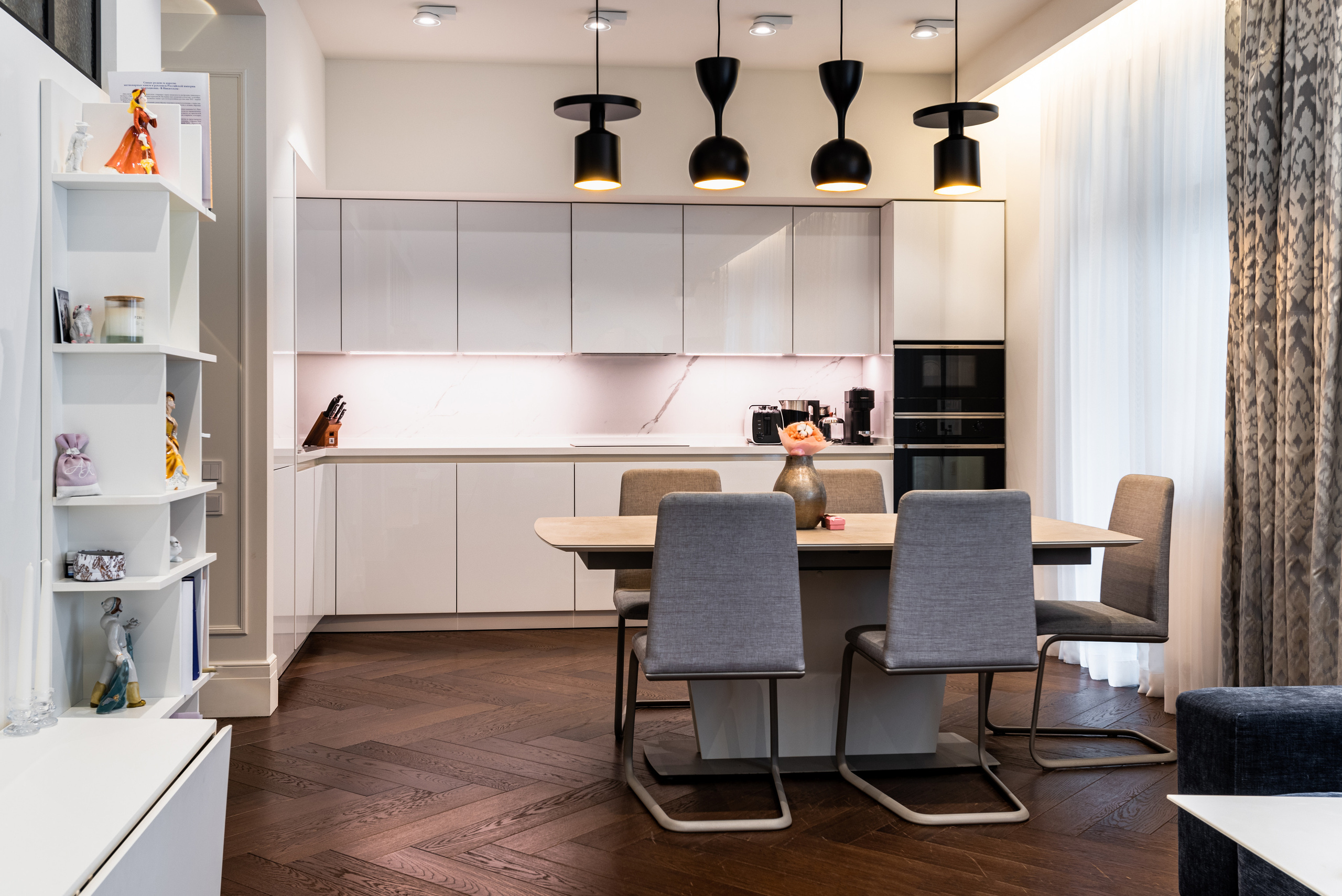 Фотографии интерьеров: волшебство света и пространства в квартире. Роман Свободный — интерьерная и архитектурная съёмка, Москва и МО