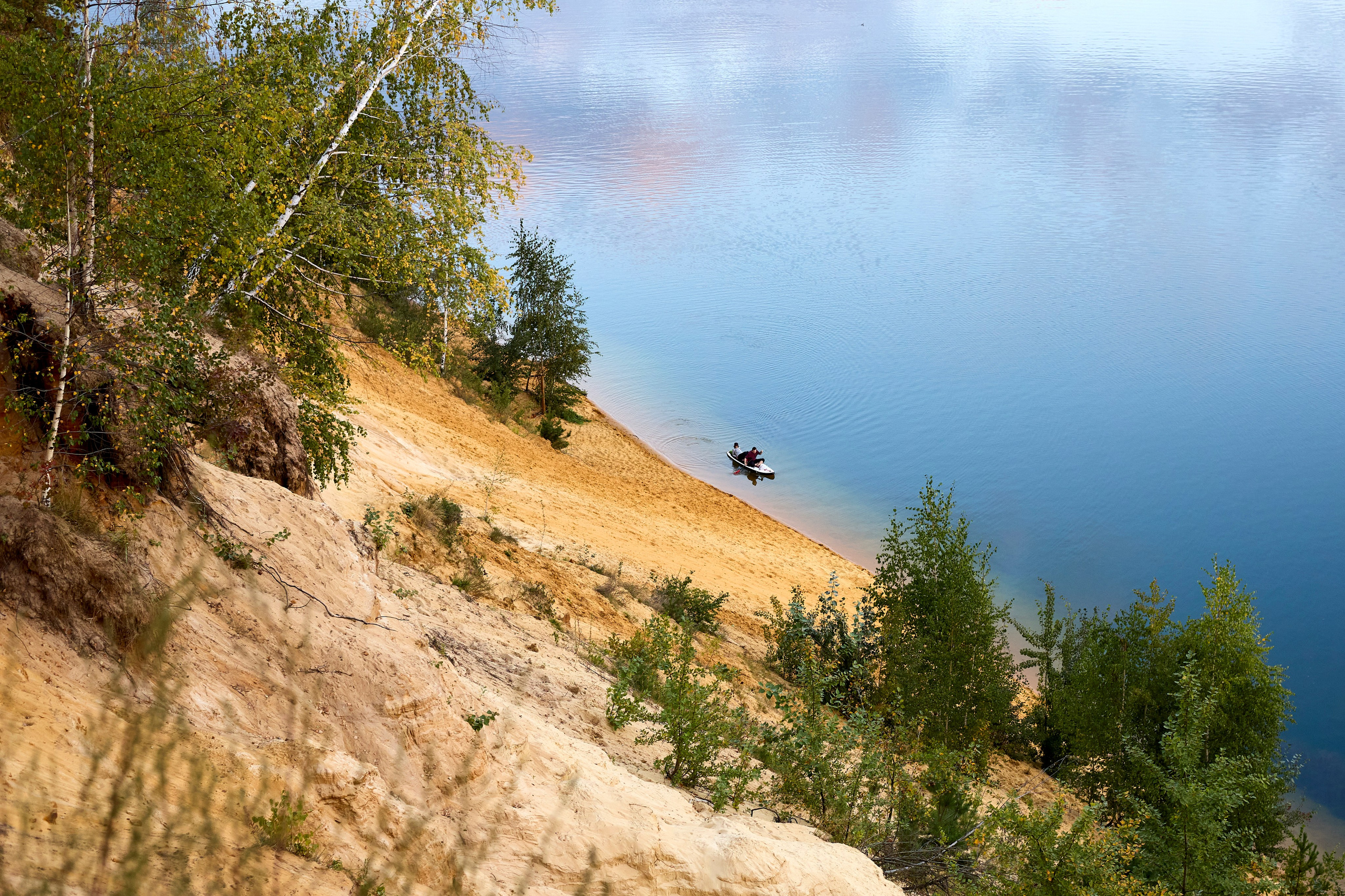 Люблю брать с собой фотоаппарат на прогулки в лесу или на природе. Осенью особое настроение в природе...ну вы знаете.