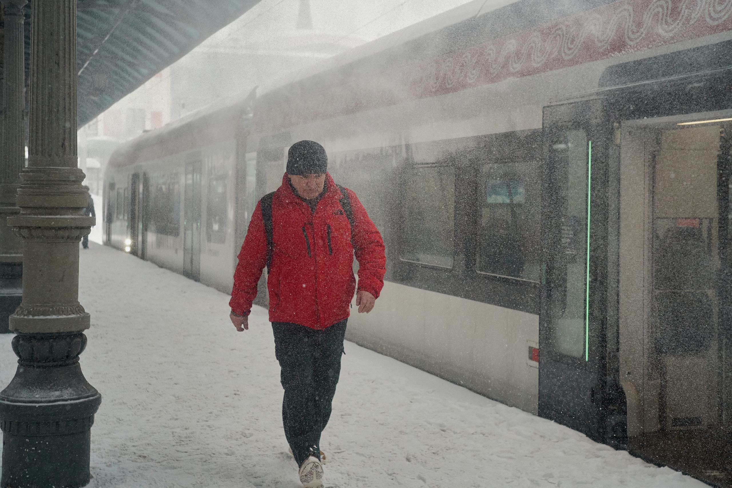 Железнодорожная станция в снегопад 19 02 2026.