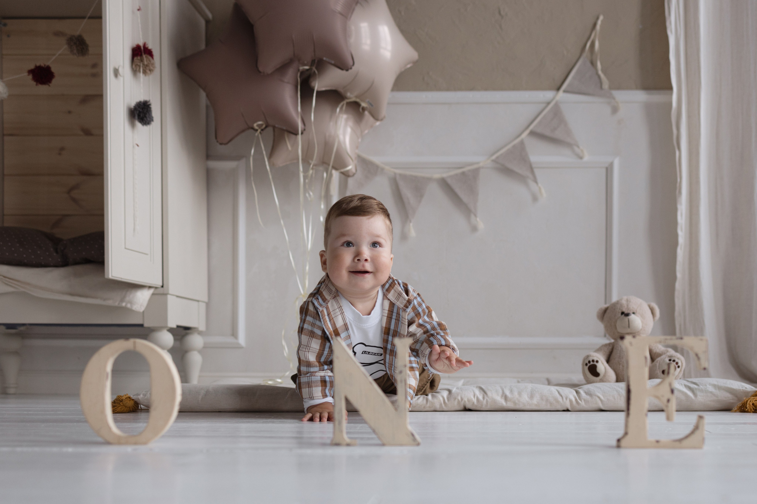 Фотосессия 1 года — студия, семья, годик в Красноярске | Vetaphoto. Фотограф беременности и новорожденных в Красноярске Вета Ланская