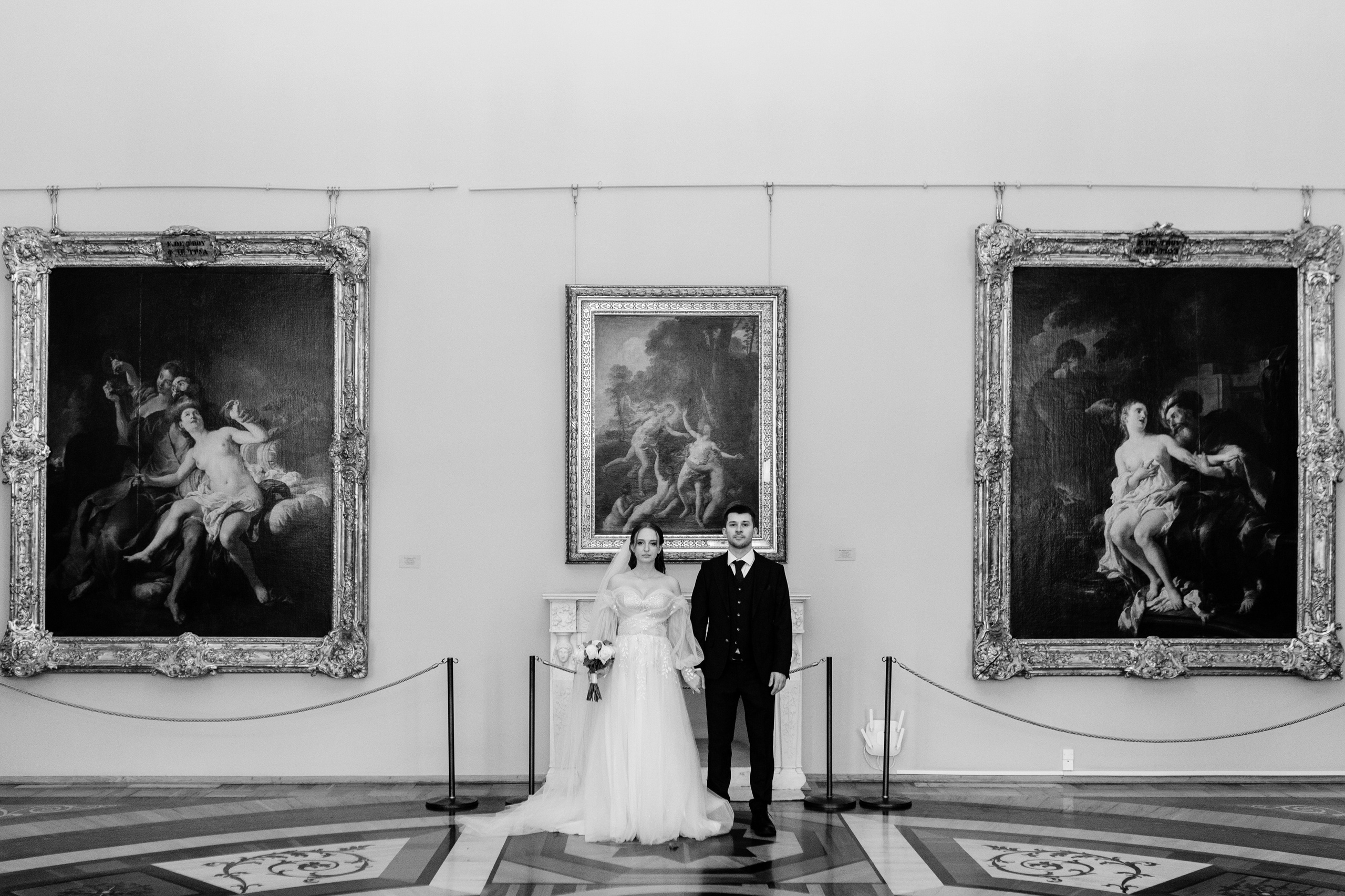 Фотограф на свадьбу, зимой в Эрмитаже. Свадебный фотограф СПБ