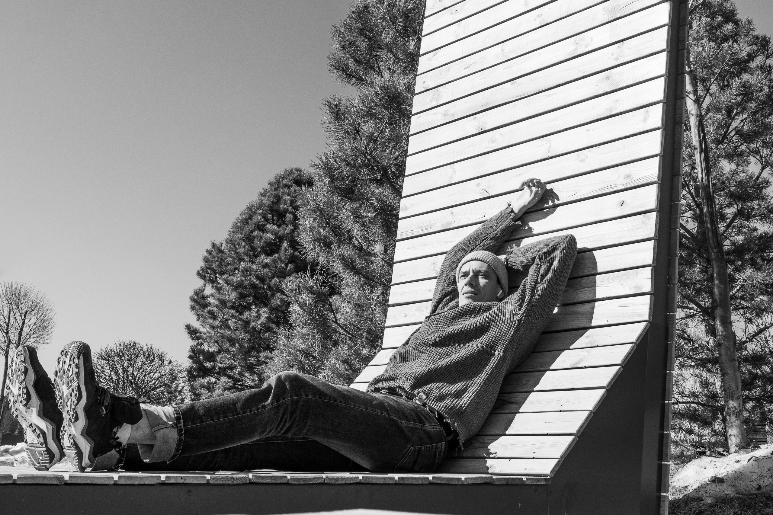 Весна. Прогулка во дворе офиса. Фотограф Евгений Серебряков в Екатеринбурге