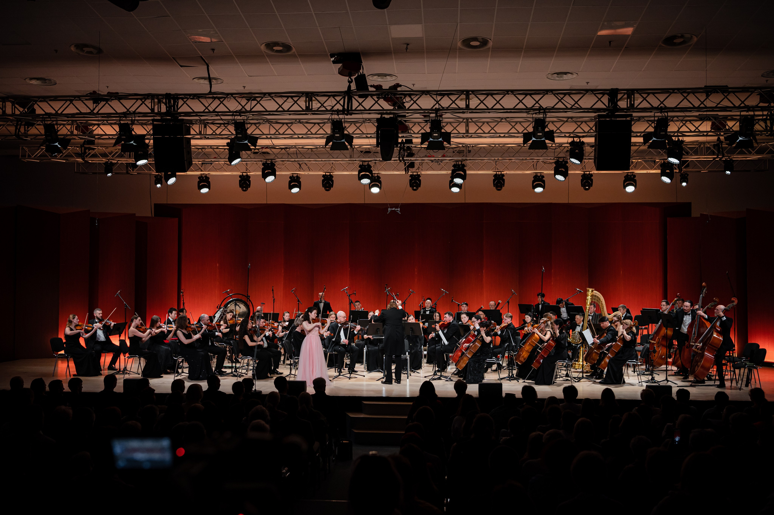 События и анонсы. Скрипачка Анна Савкина