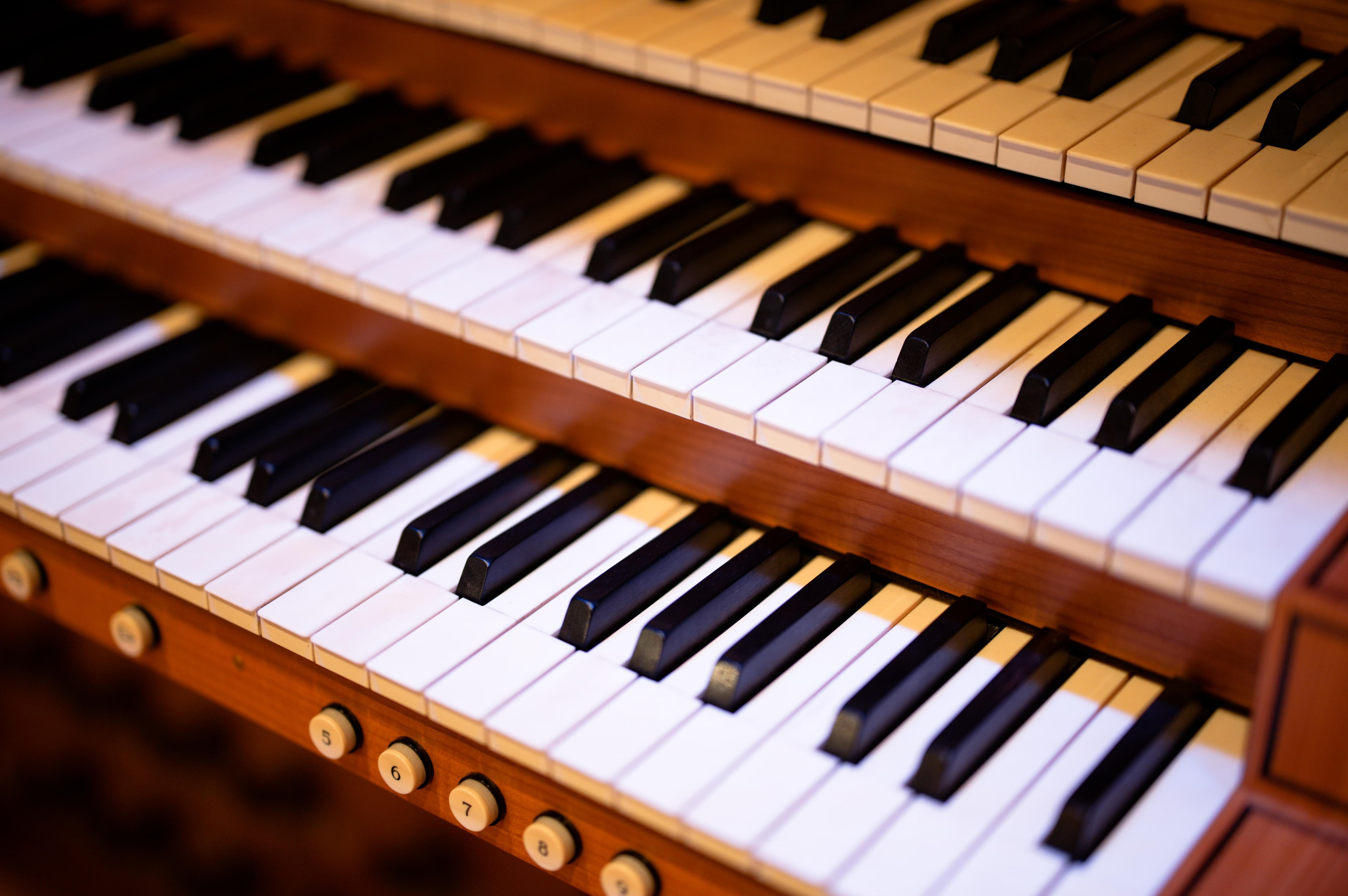 фотография клавишного органа