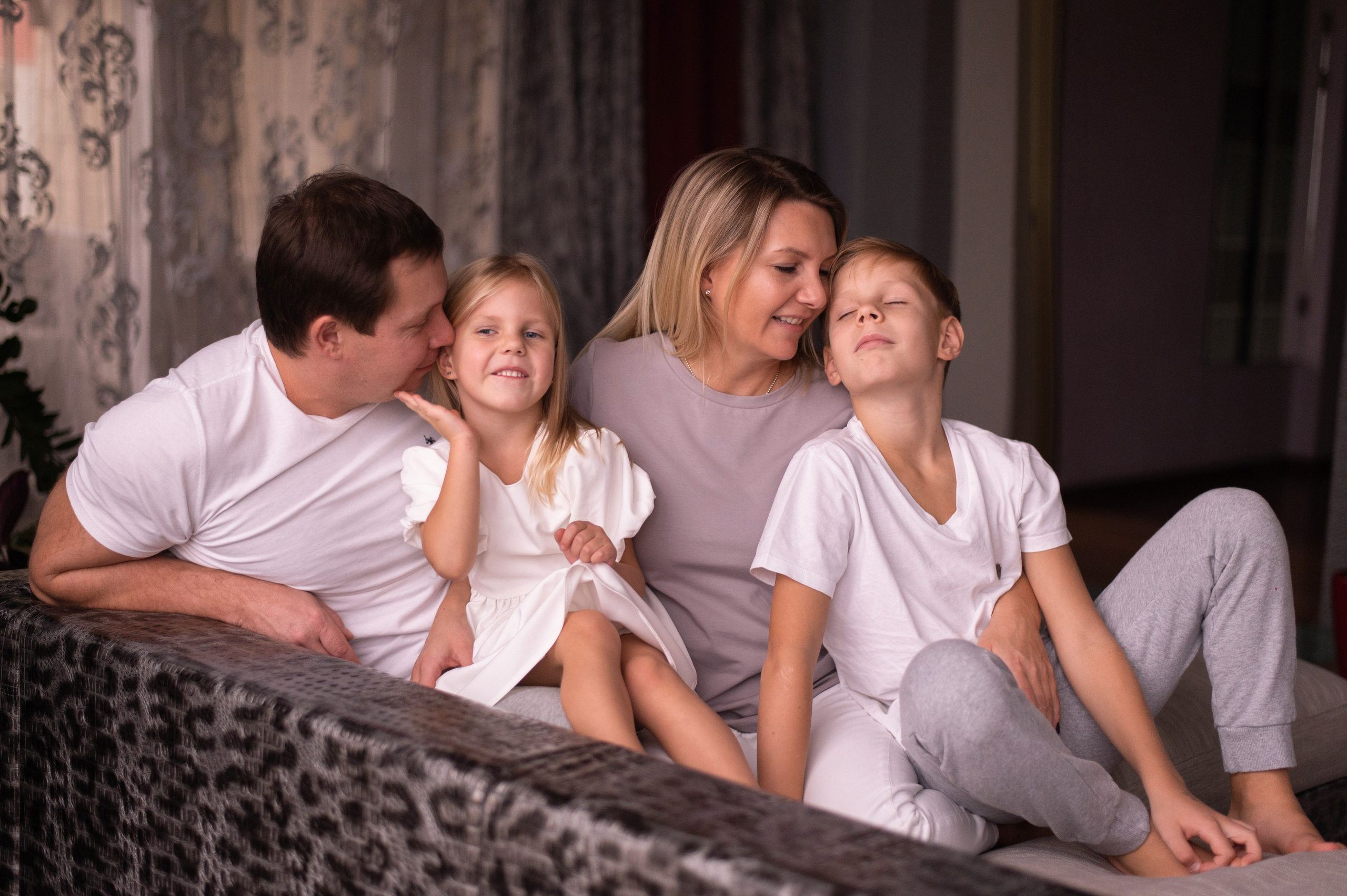 Семейная съемка дома. Семейный и детский фотограф в Москве Анна Оськина