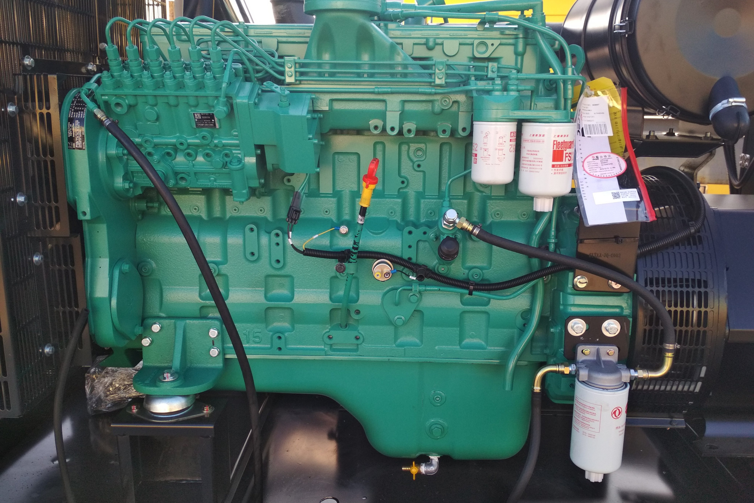 Дизель генераторная установка марки Beezone с двигателем FAW. Продажа надежной спецтехники от компании СТИ в г. Новосибирск