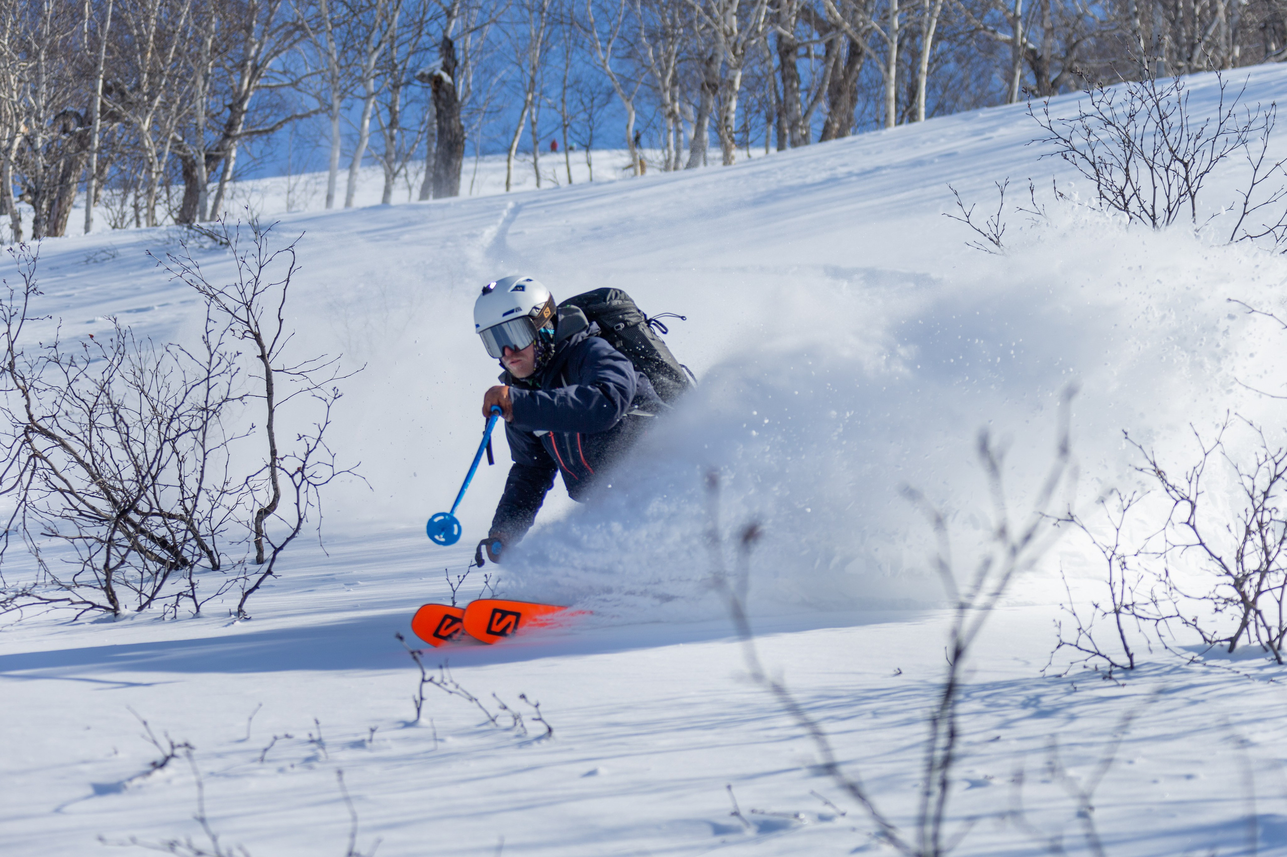Снегоходные заброски на Камчатке — приключение к зимним вулканам и скалистым бухтам. Время Камчатки: чтобы найти свой путь, нужно скорость умножить на время