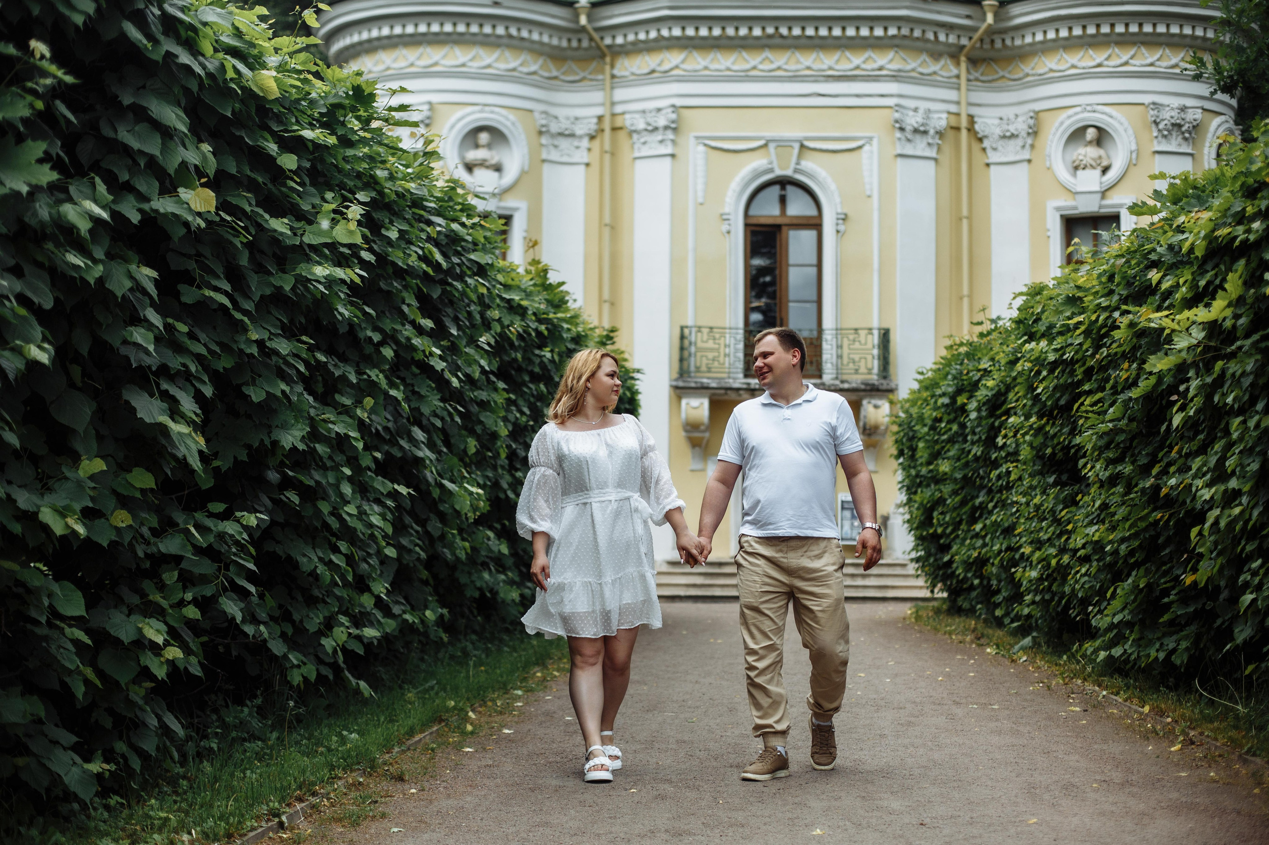 Свадебный фотограф в усадьбе Кусково. Красивая прогулка по регулярному парку