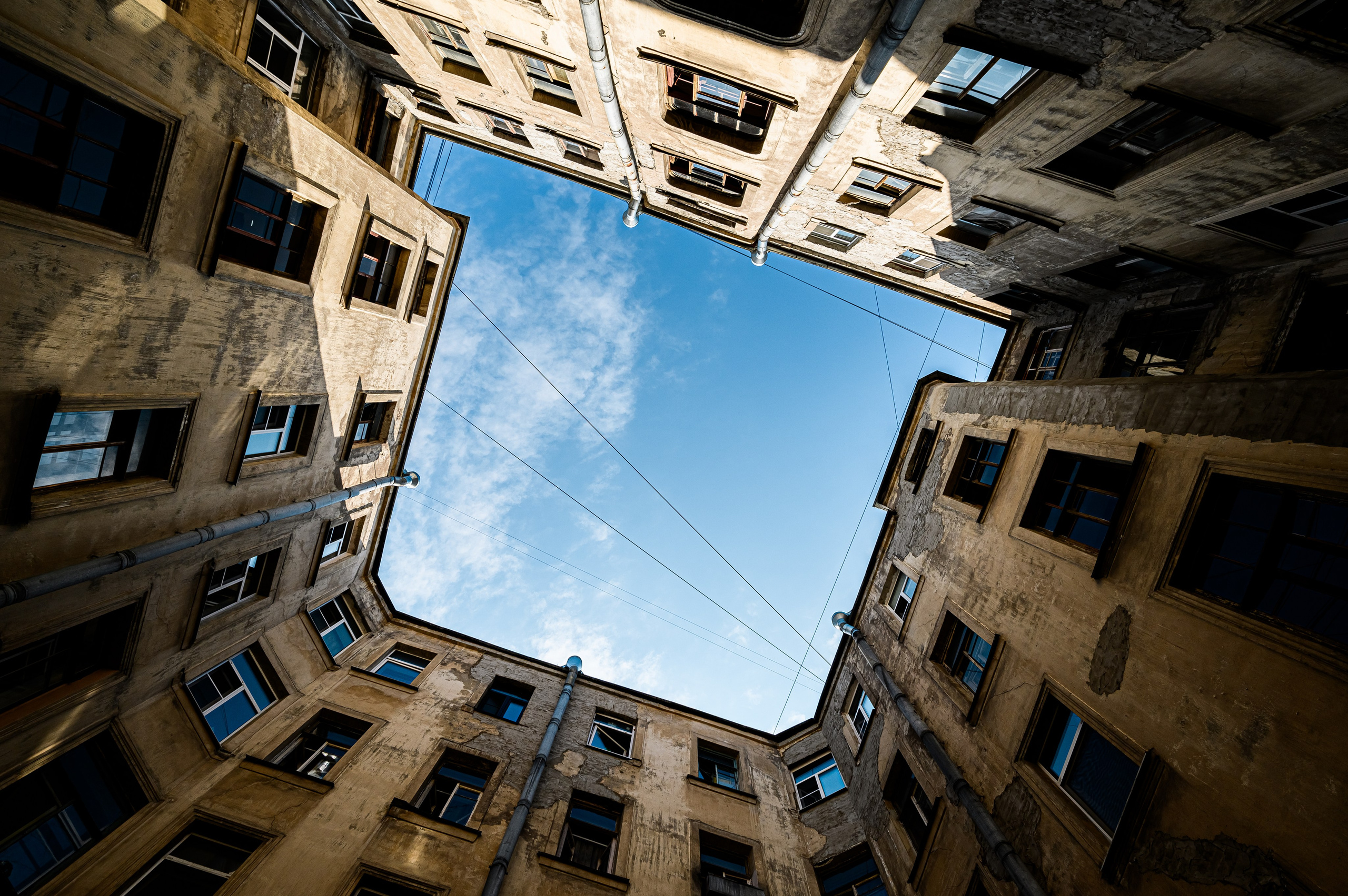 Дворы-колодцы Санкт-Петербурга (Петроградская сторона) | Фотопроект Алексея Клейменова