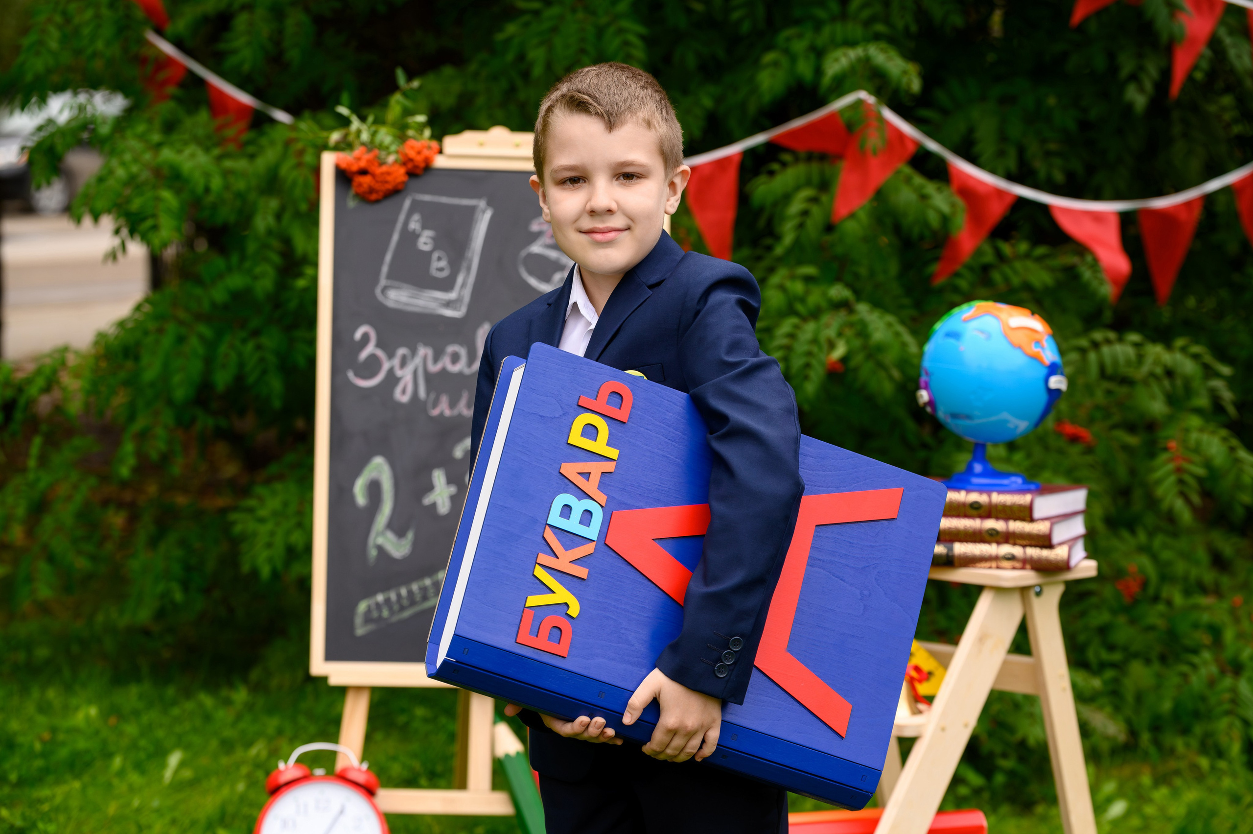 Фотопроект «Здравствуй, школа». Фотоальбомы для выпускников школ и детских садов в Республике Алтай и за её пределами