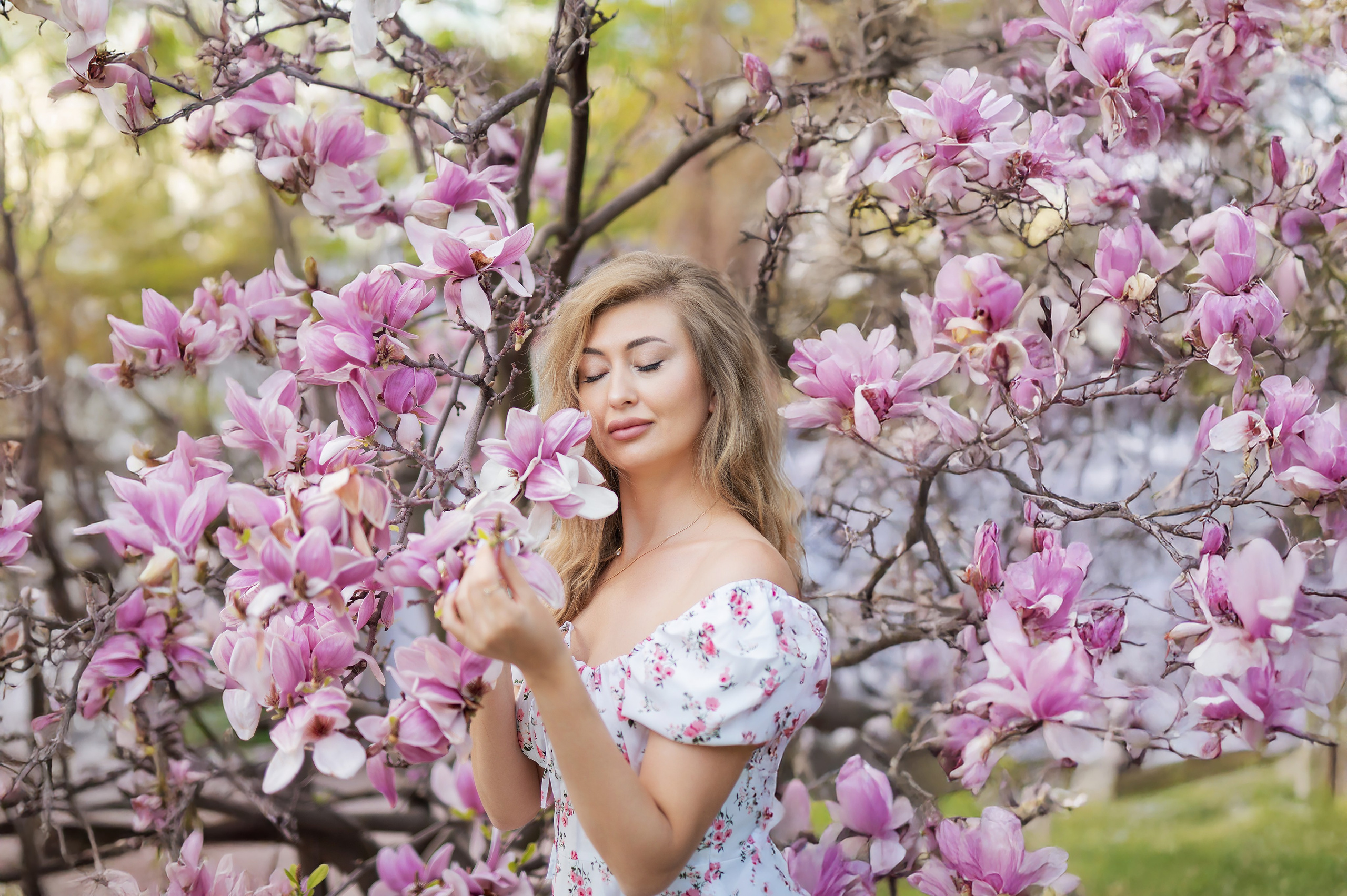 Фотосессия в магнолиях: как поймать весеннюю магию. Детский и семейный фотограф Москва Рязань