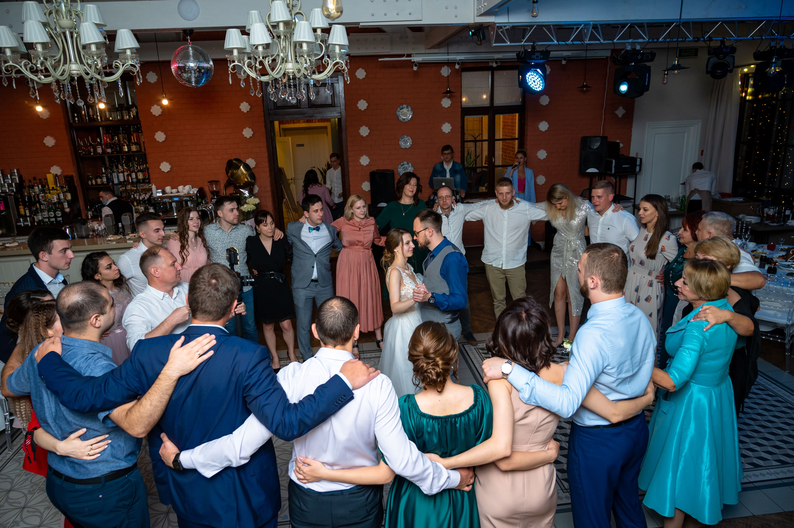 На свадебном банкете, фотограф Павел Коротков, забронировать дату онлайн по ссылке на этом сайте