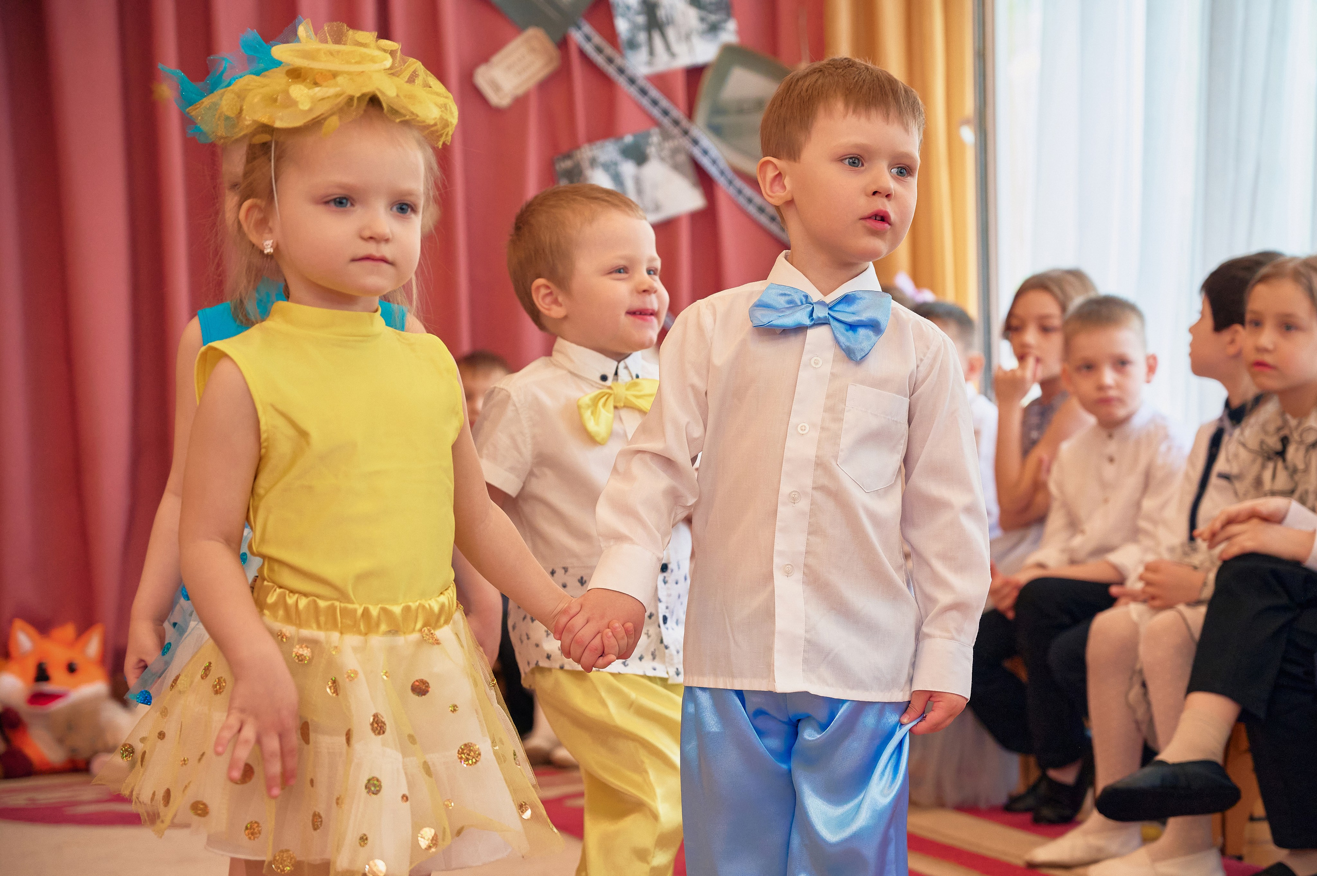 Детский сад: как самому снять выпускной утренник (советы родителям). Свадебный фотограф видеограф в ЗАГС и на свадьбу целый день Москва и МО