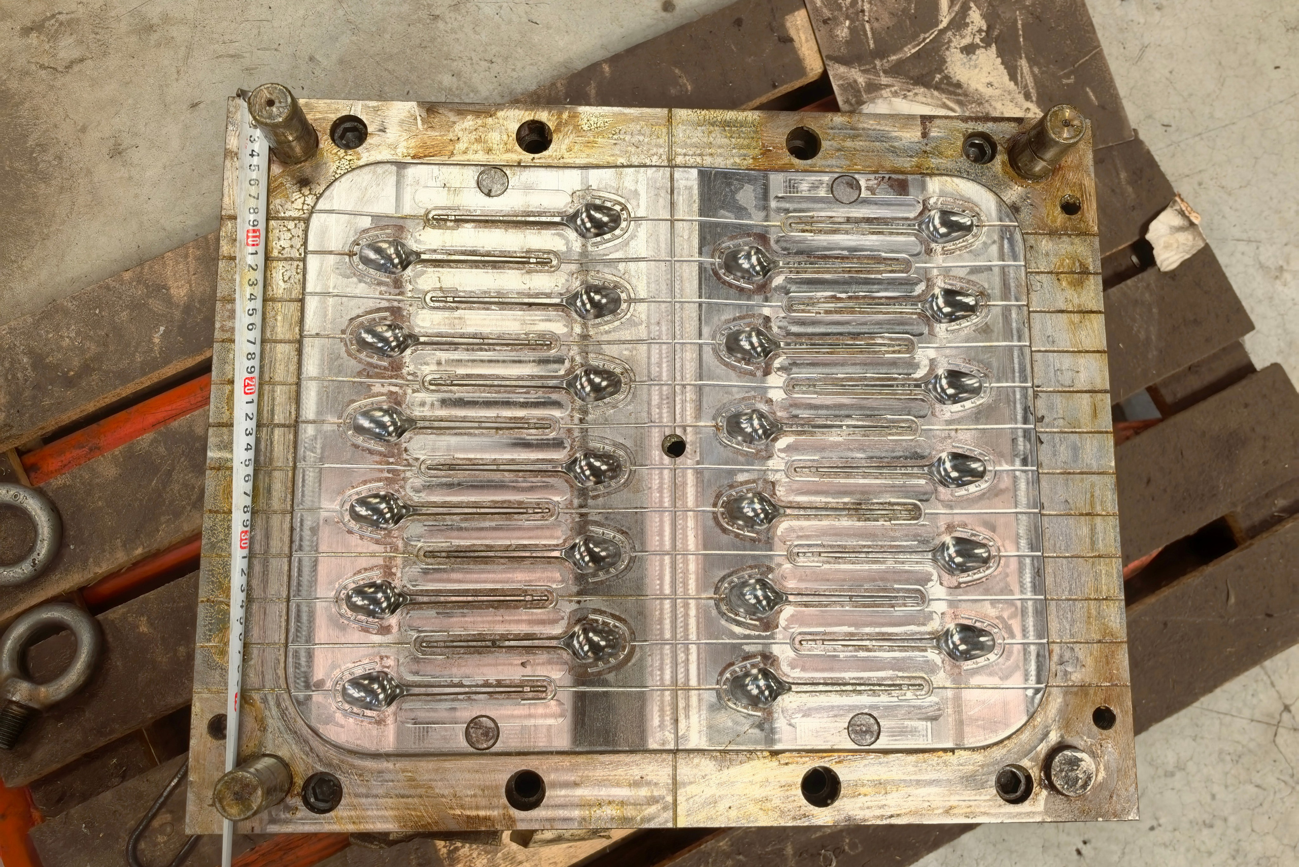 Литьё пластмассы