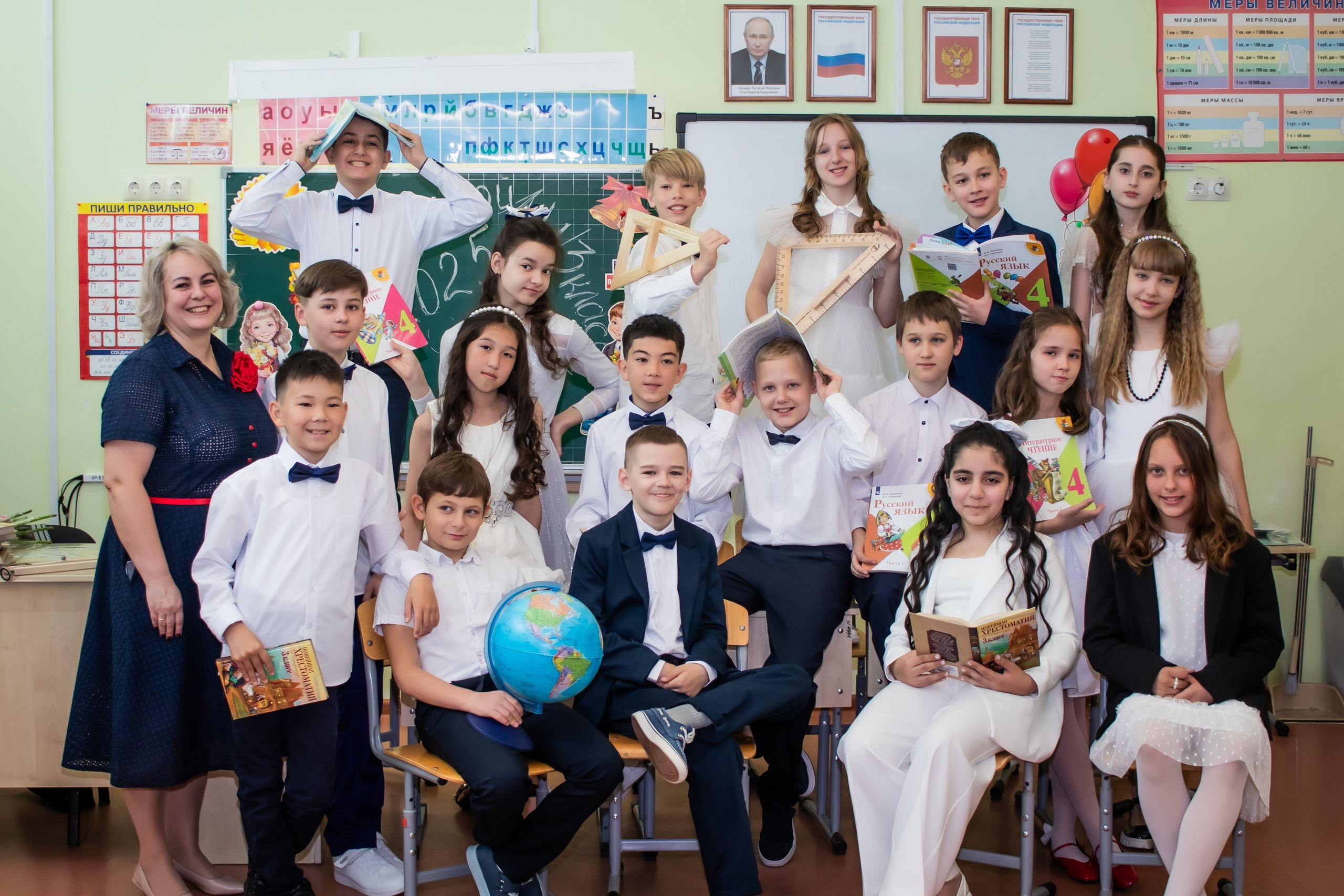 Школьный фотограф для ярких фотосессий в классе и на школьных мероприятиях