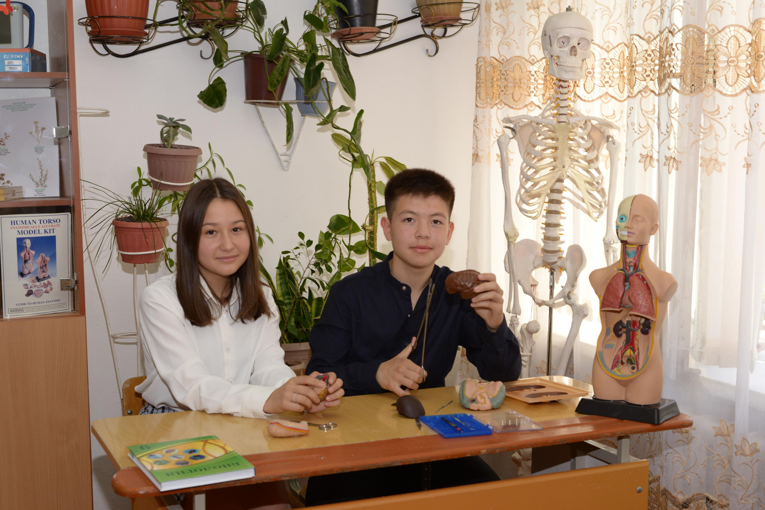 Фотограф на выпускной в школе. Детский и школьный фотограф в Костанае Рабига Сейткенова