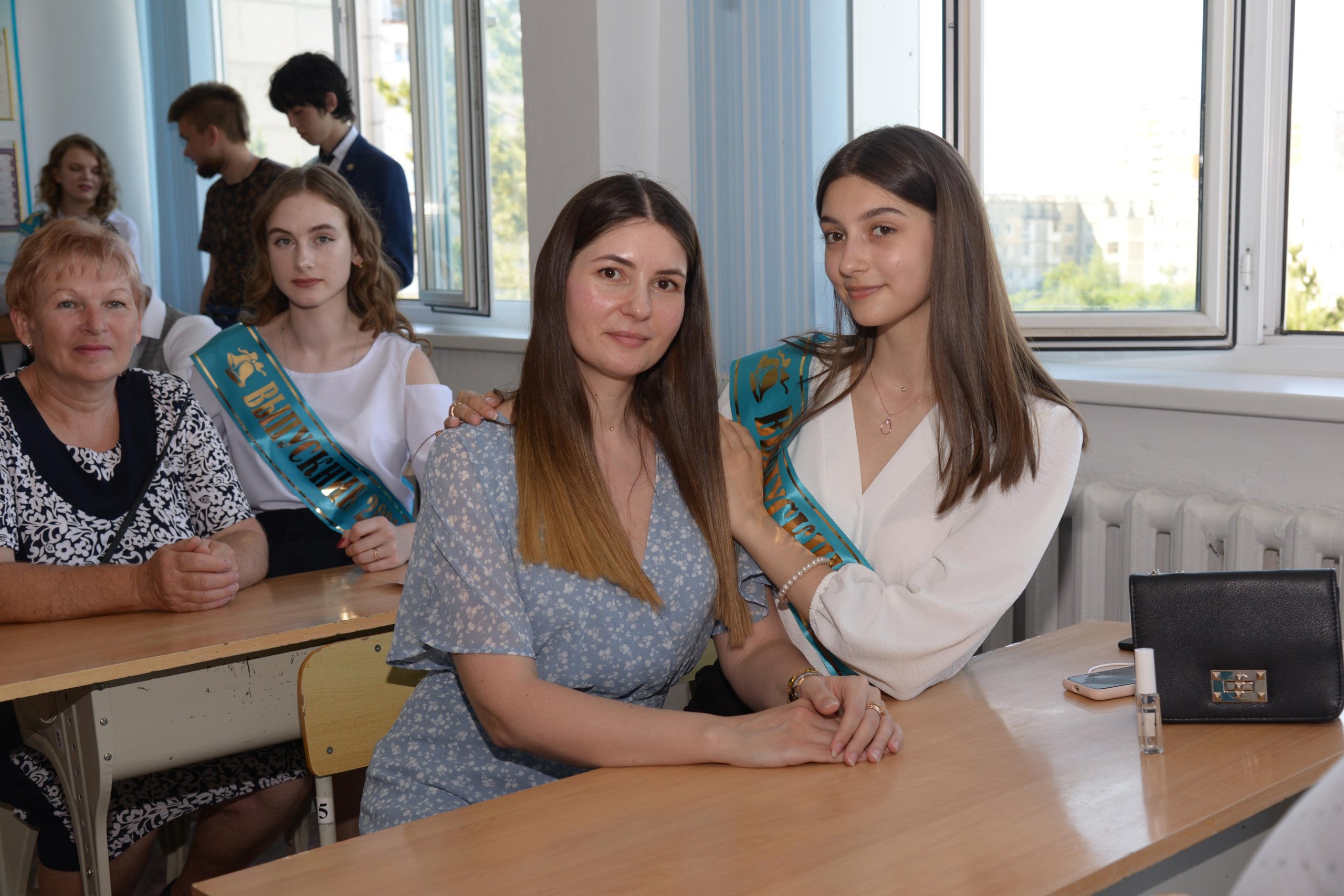 Фотограф на выпускной в школе. Детский и школьный фотограф в Костанае Рабига Сейткенова