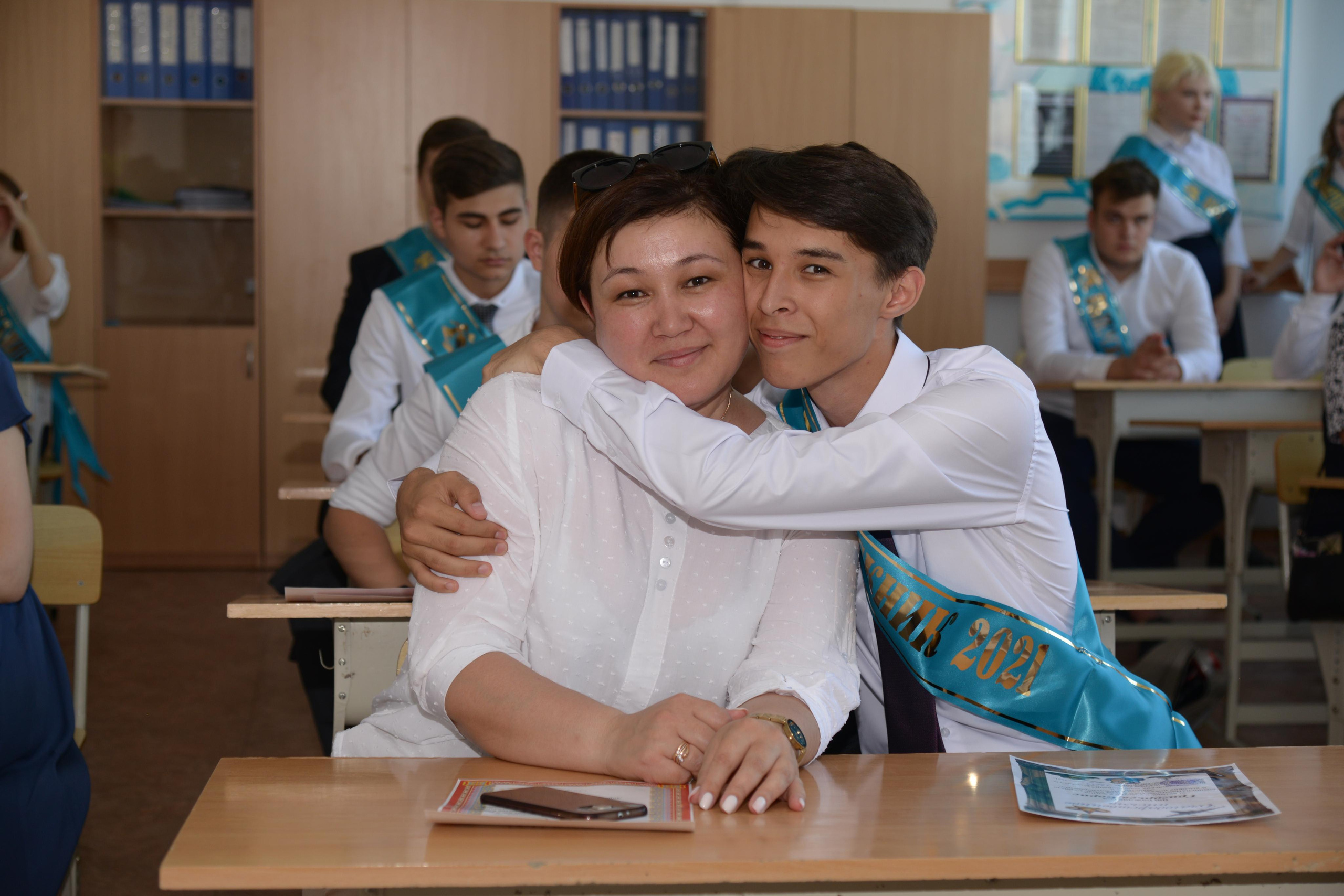 Фотограф на выпускной в школе. Детский и школьный фотограф в Костанае Рабига Сейткенова