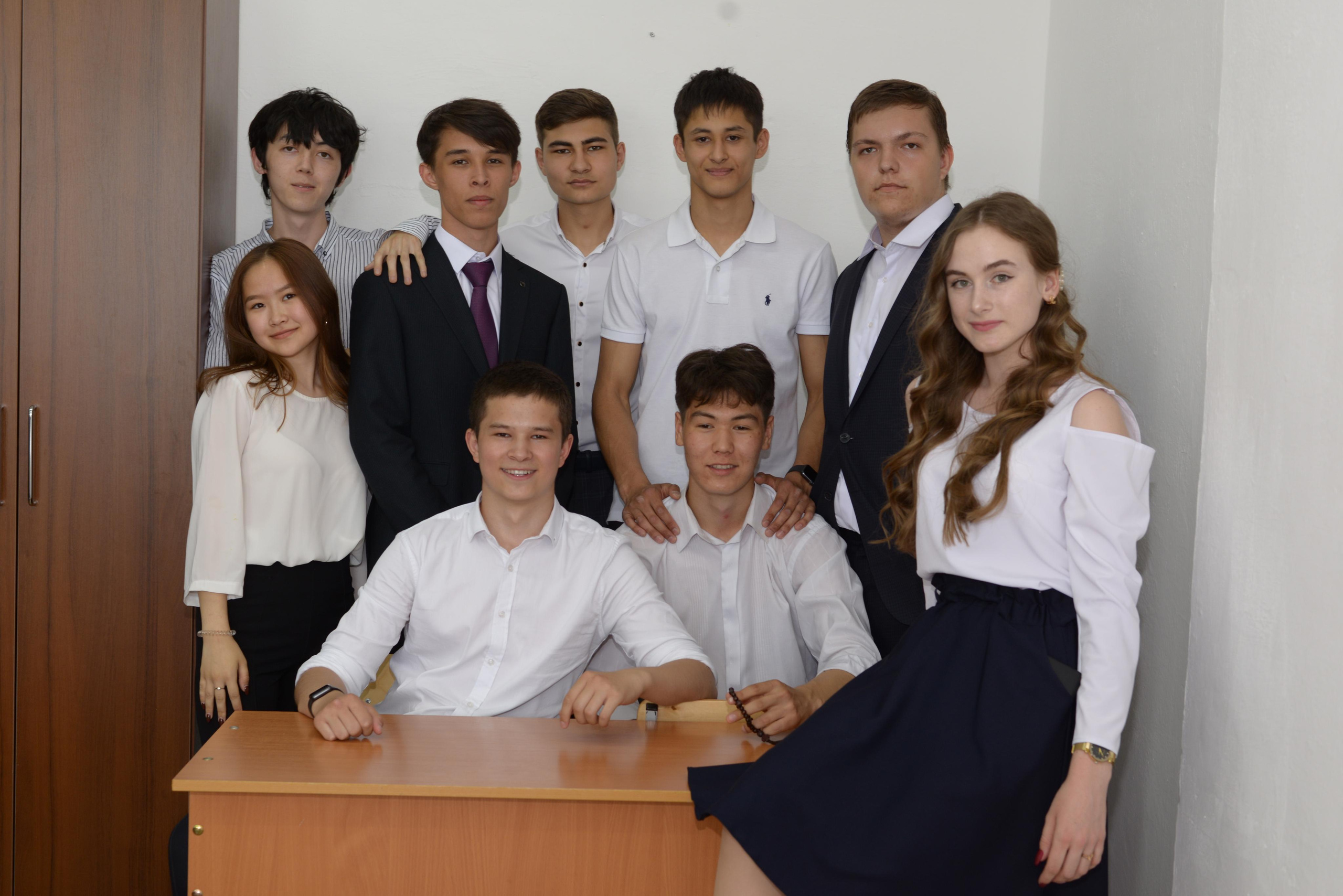 Фотограф на выпускной в школе. Детский и школьный фотограф в Костанае Рабига Сейткенова