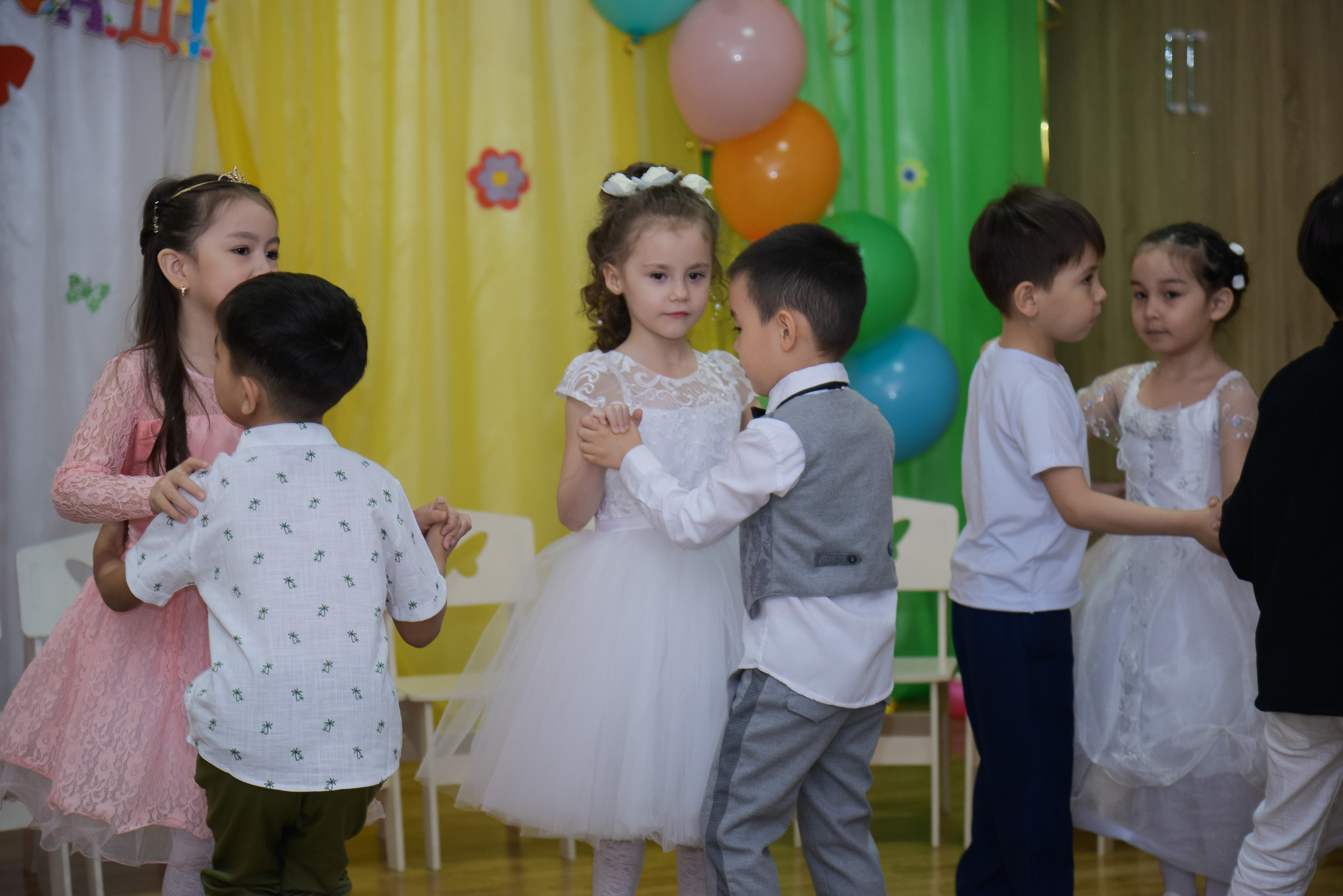 Выпускной в детском саду. Детский и школьный фотограф в Костанае Рабига Сейткенова