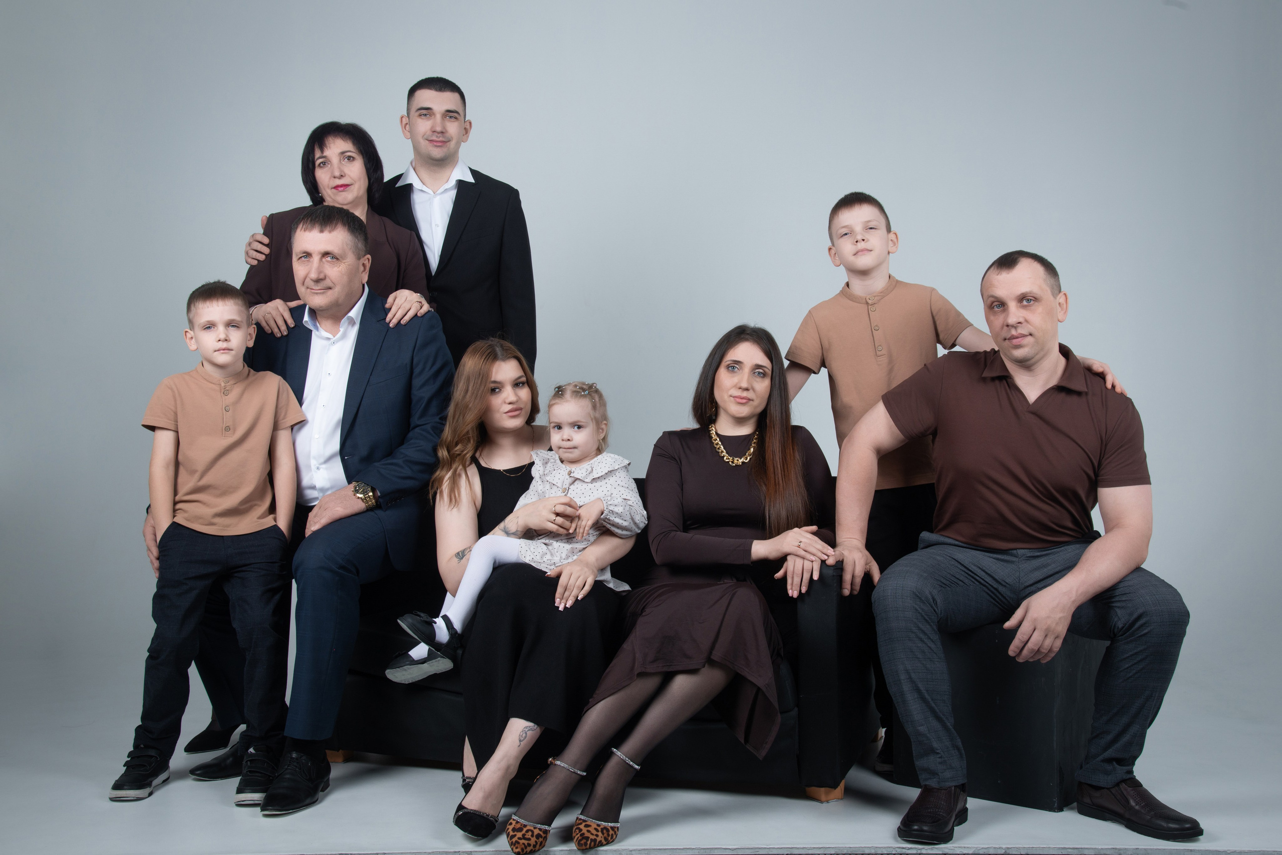 Большая семья три поколения. Свадебный и портретный фотограф в Омске Матвей Краузе