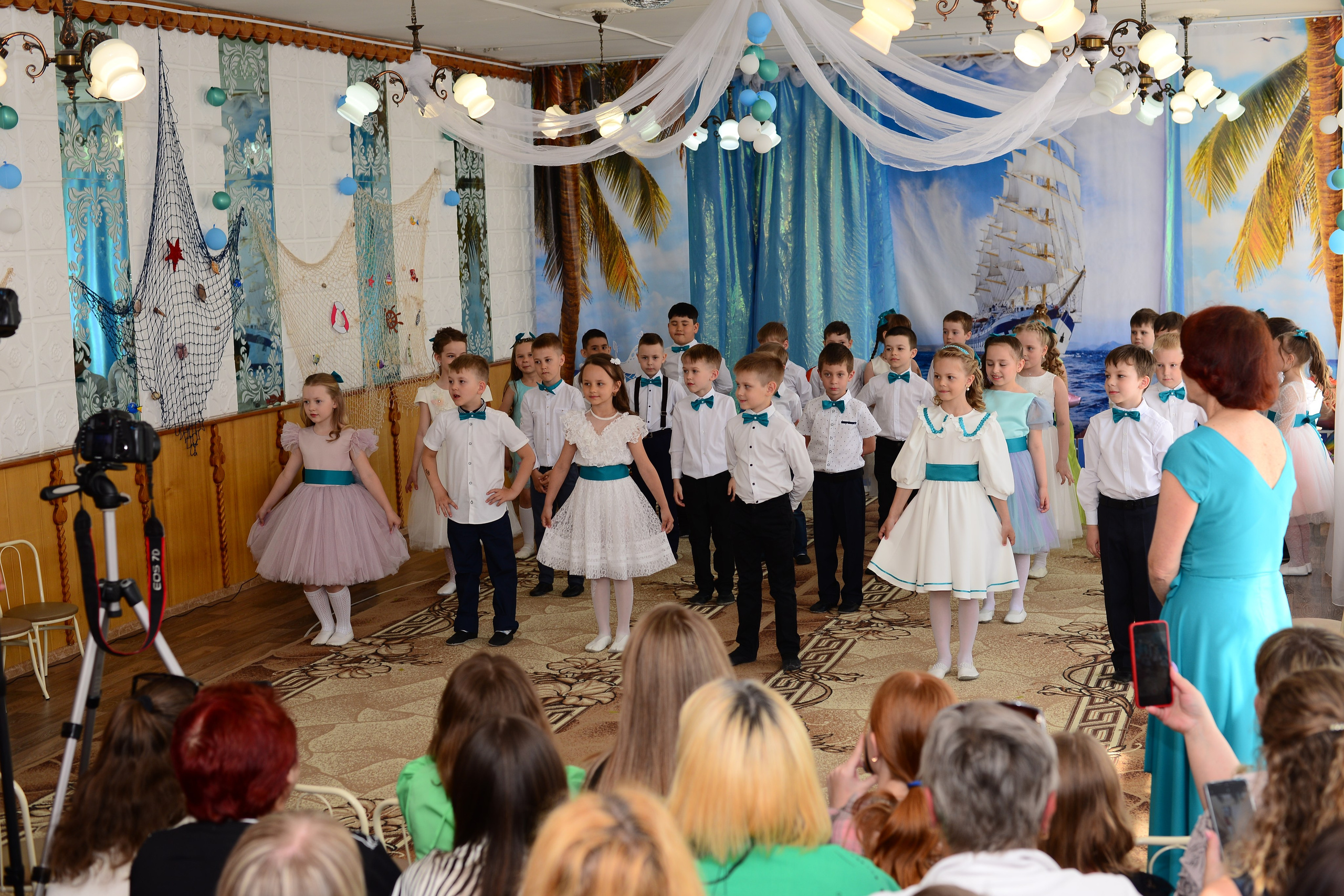 ВЫПУСКНОЙ В ДС. Выпускные альбомы | Фотограф новорожденных в Омске Софья Стафеева