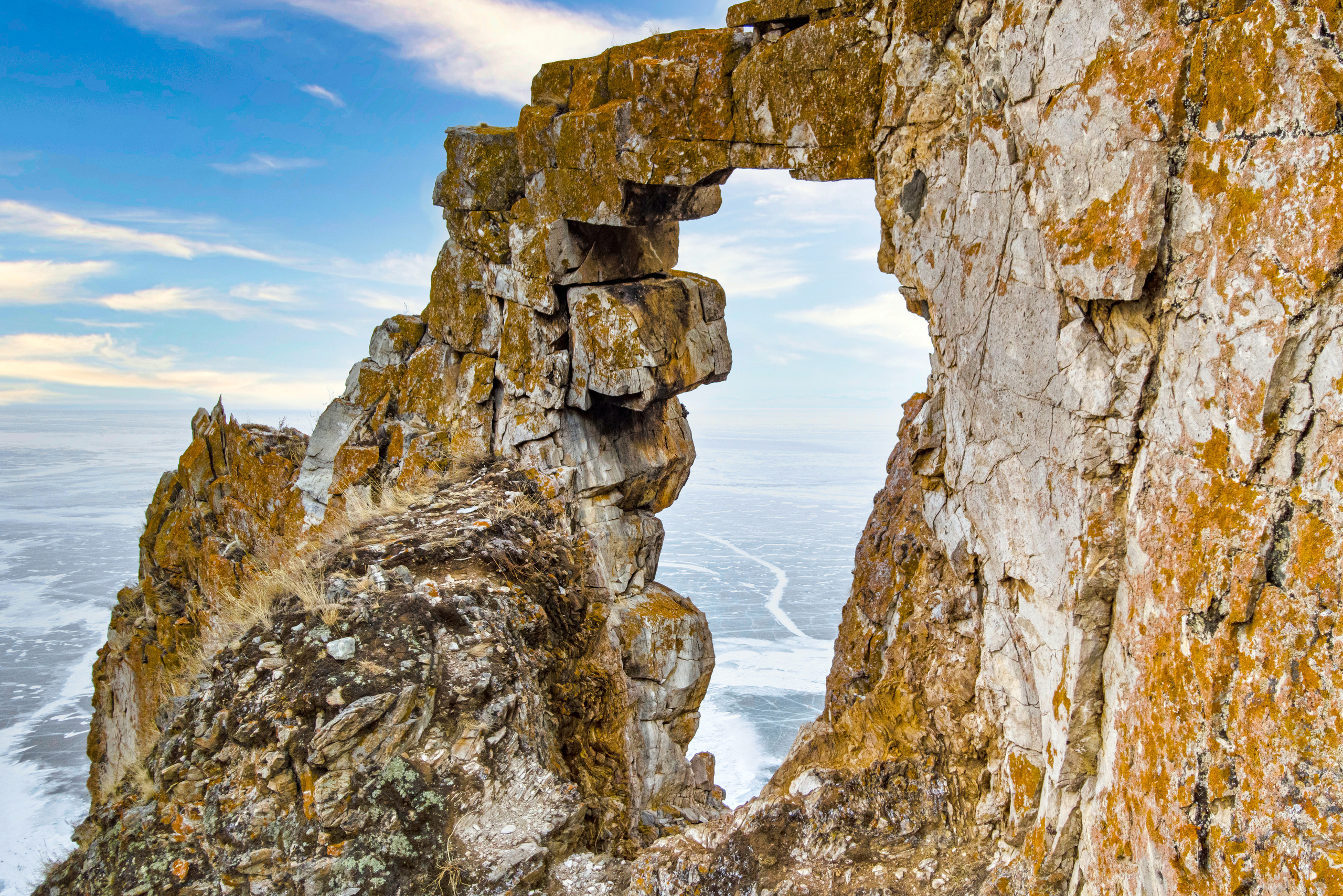 Скалы бухта Ая Байкал