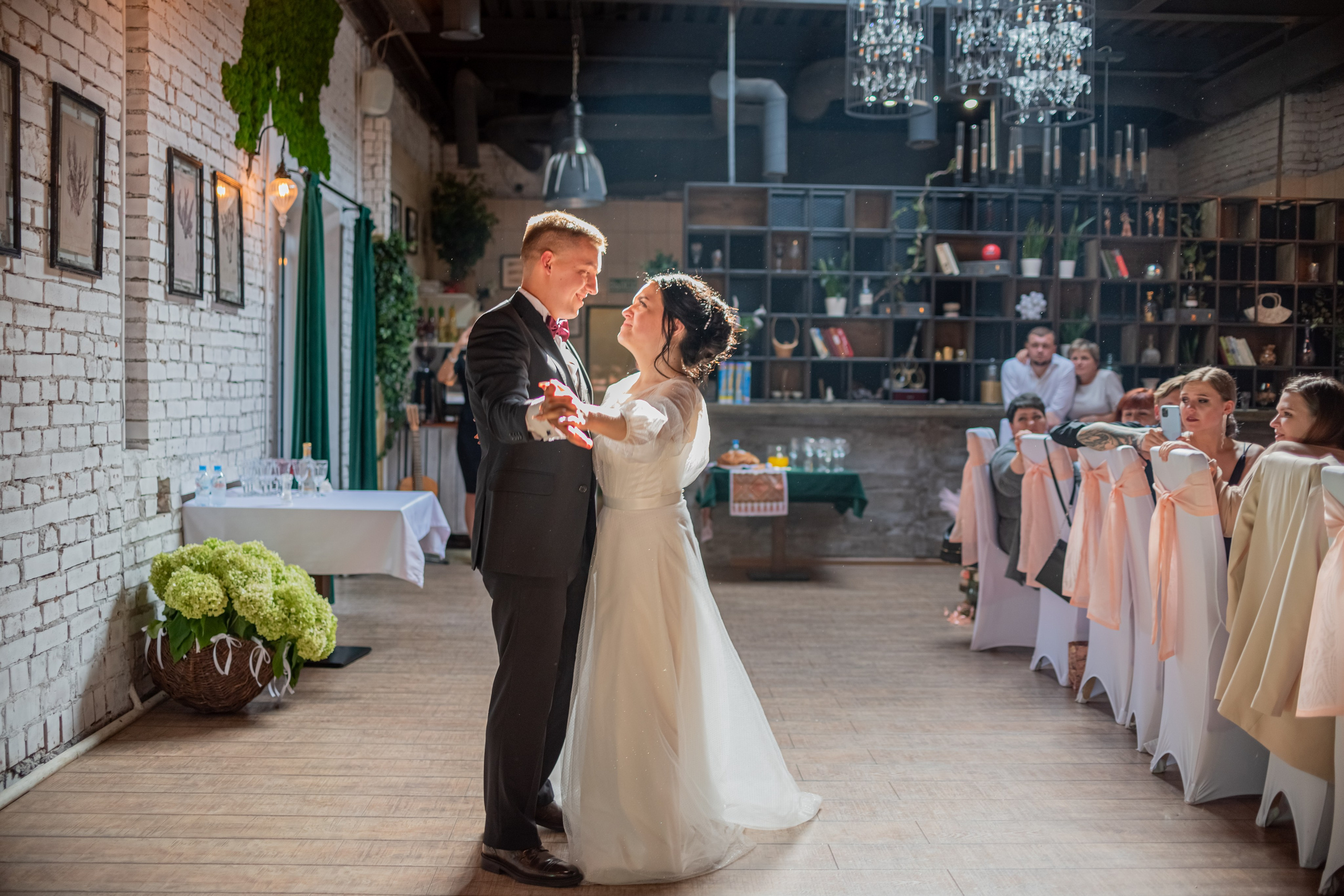 Профессиональный свадебный фотограф в Балашихе, Москве, Солнечногорске и Железнодорожном | Уникальные мгновения вашего праздника. Свадебный и семейный фотограф Екатерина Пушан. Москва, Балашиха, Железнодорожный, Солнечногорск