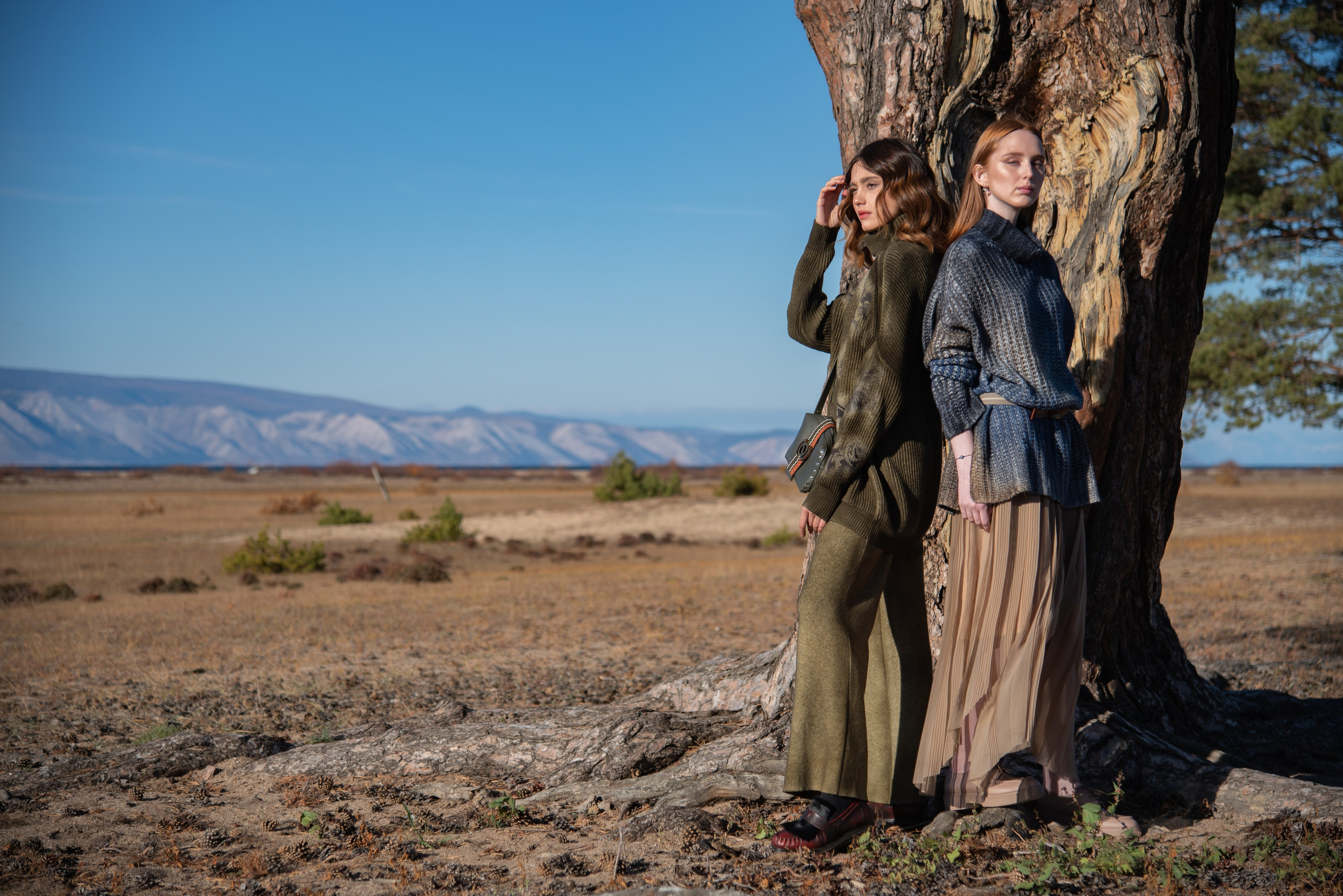 УСЛУГИ. Занимаюсь профессиональной фотографией и живу рядом с Байкалом. Работаю в разных жанрах