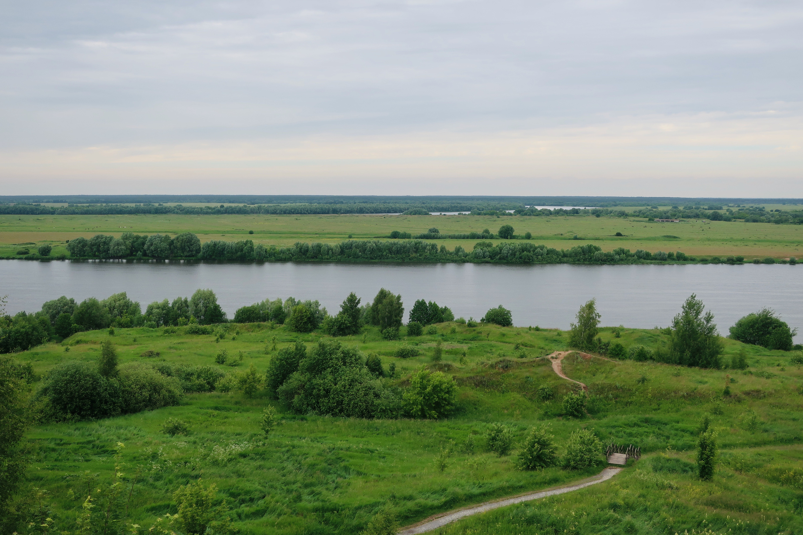 Родина Сергея Есенина: Дом-музей поэта в селе Константиново на берегу. Проект «Фотокладовка»: блог уличной фотографии в формате street photo