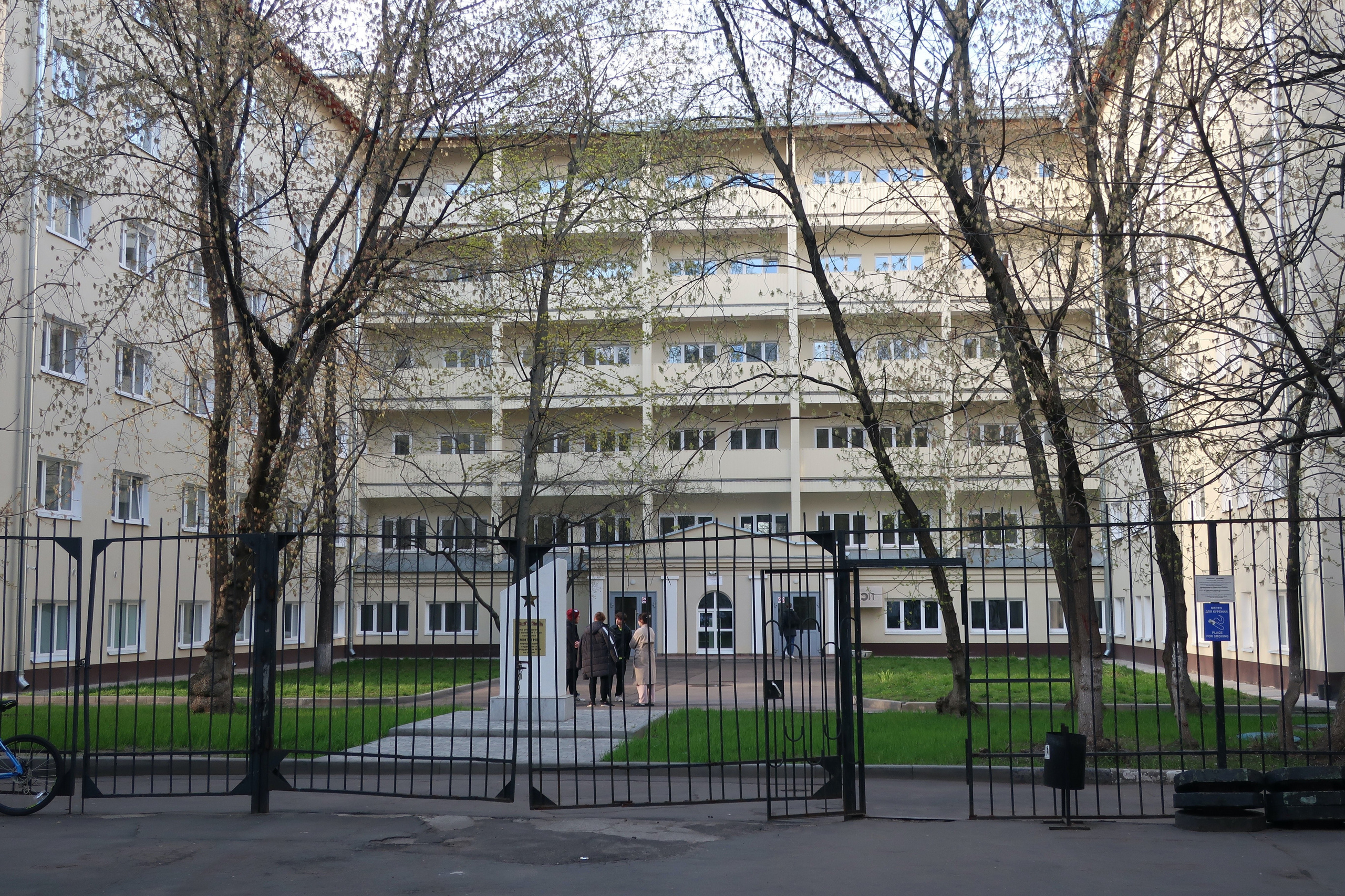 Фотопрогулка по студенческим местам: МЭИ, студгородок, общежитие. Проект «Фотокладовка»: блог уличной фотографии в формате street photo