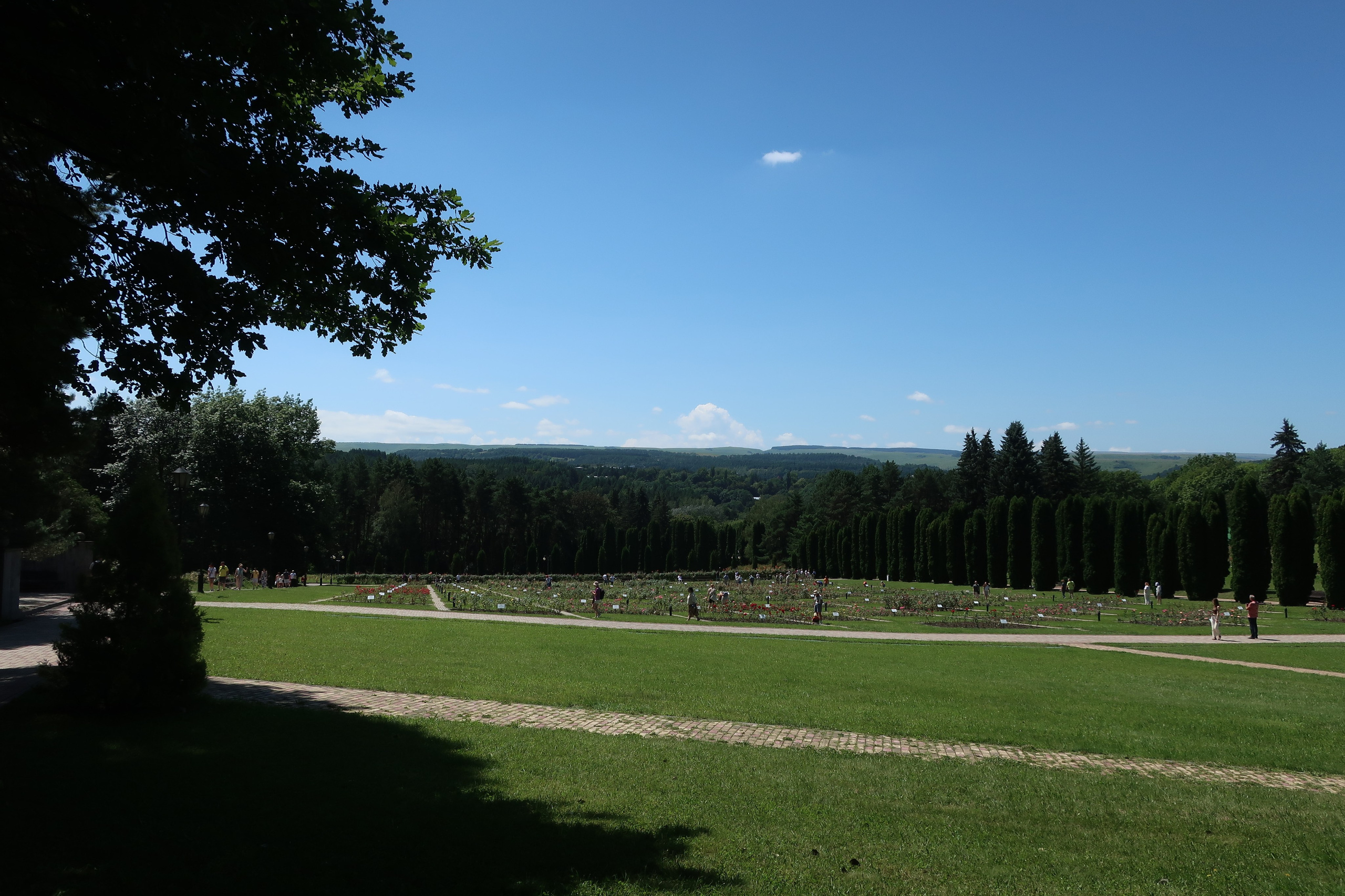 Фотопрогулка по жарким местам Кисловодска. Проект «Фотокладовка»: блог уличной фотографии в формате street photo