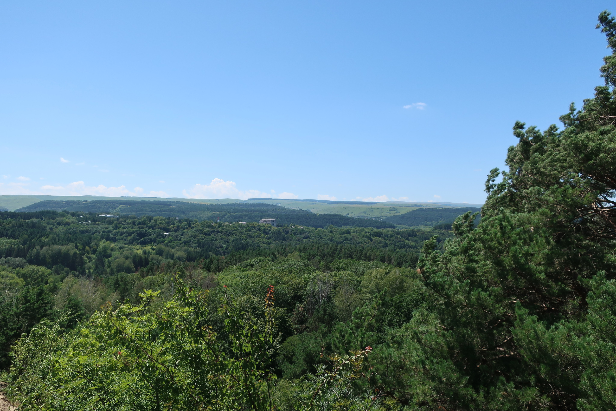 Фотопрогулка по жарким местам Кисловодска. Проект «Фотокладовка»: блог уличной фотографии в формате street photo