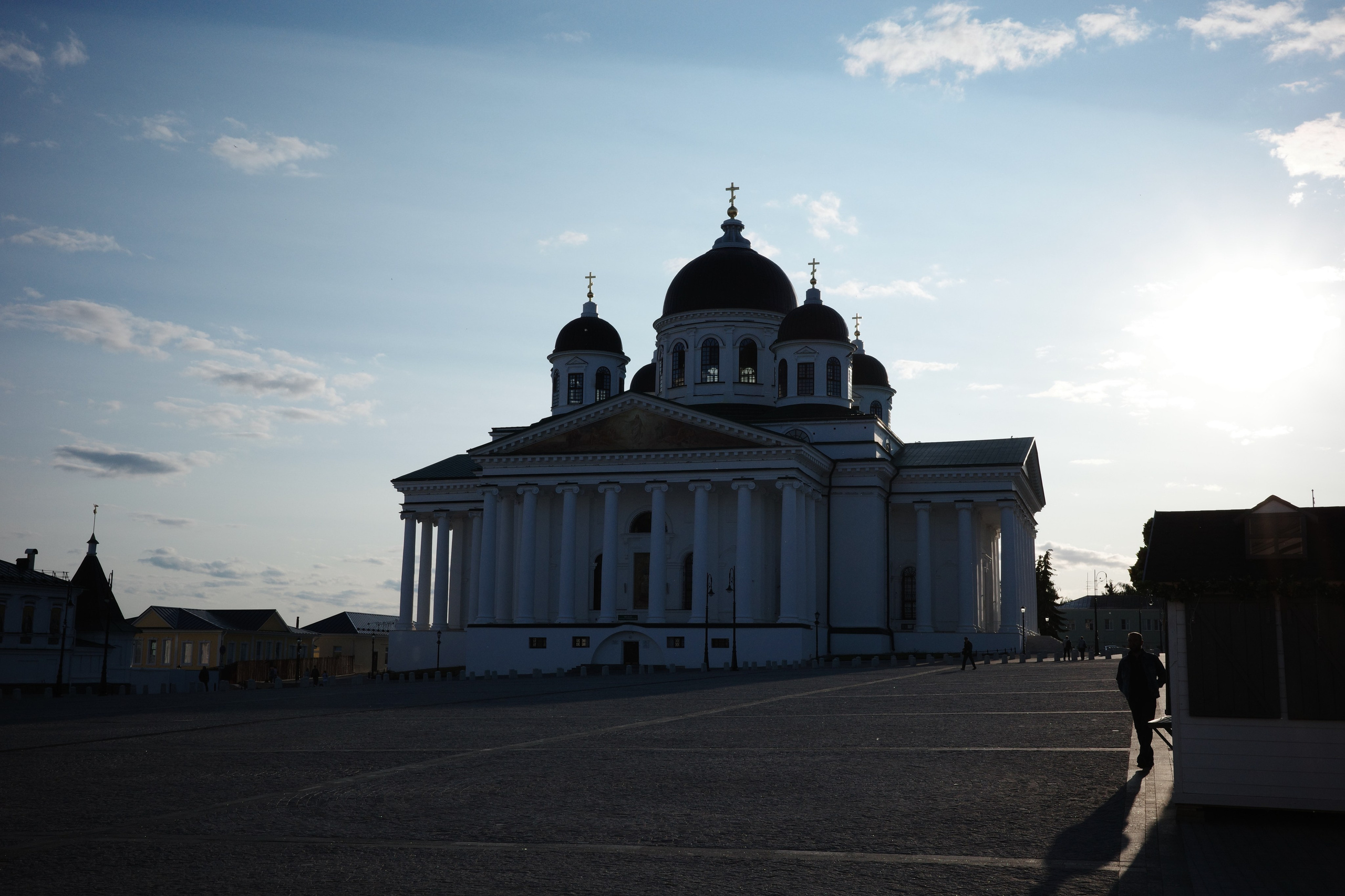 Арзамас: город вывесок, белых храмов и тишины. Фотопрогулка по городу за 1 день. Проект «Фотокладовка»: блог уличной фотографии в формате street photo