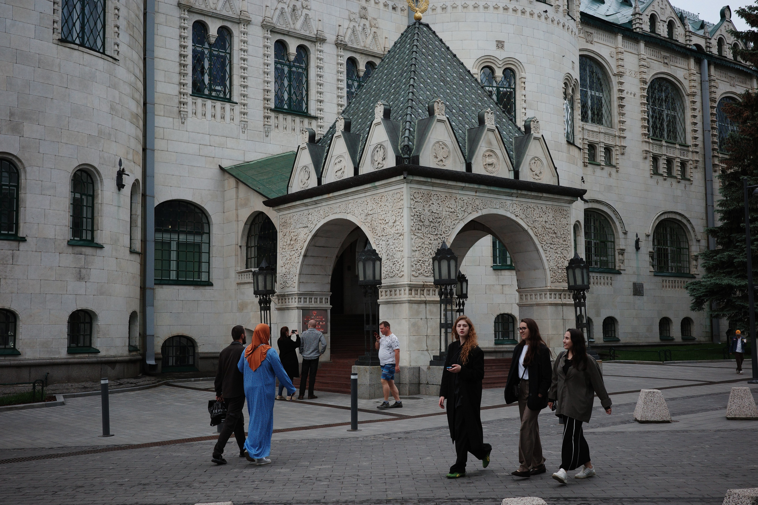 Нижний Новгород: что посмотреть — Большая Покровская, Кремль, слияние Волги и Оки, интересные места в центре города. Проект «Фотокладовка»: блог уличной фотографии в формате street photo