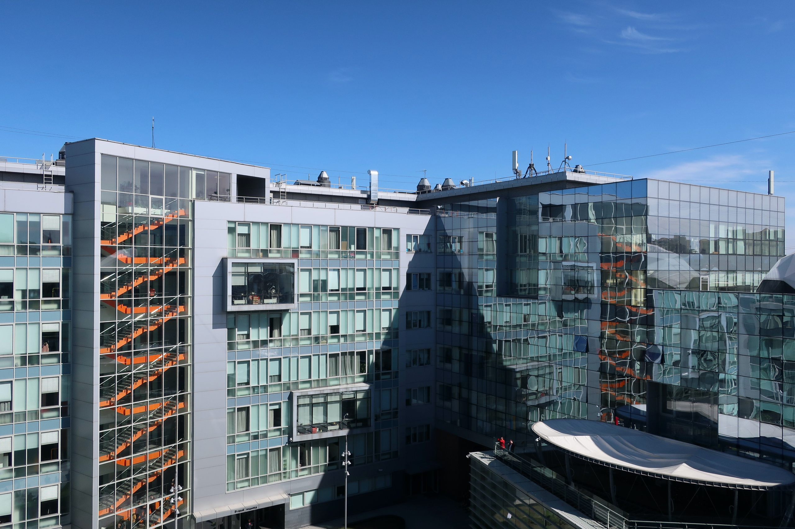 Башни, крыши и высотки Москвы с крыши здания в Хамовниках. Проект «Фотокладовка»: блог уличной фотографии в формате street photo