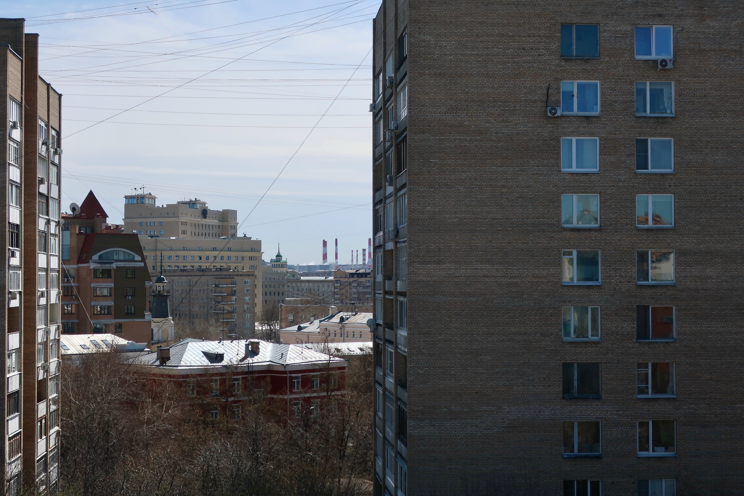 Башни, крыши и высотки Москвы с крыши здания в Хамовниках. Проект «Фотокладовка»: блог уличной фотографии в формате street photo