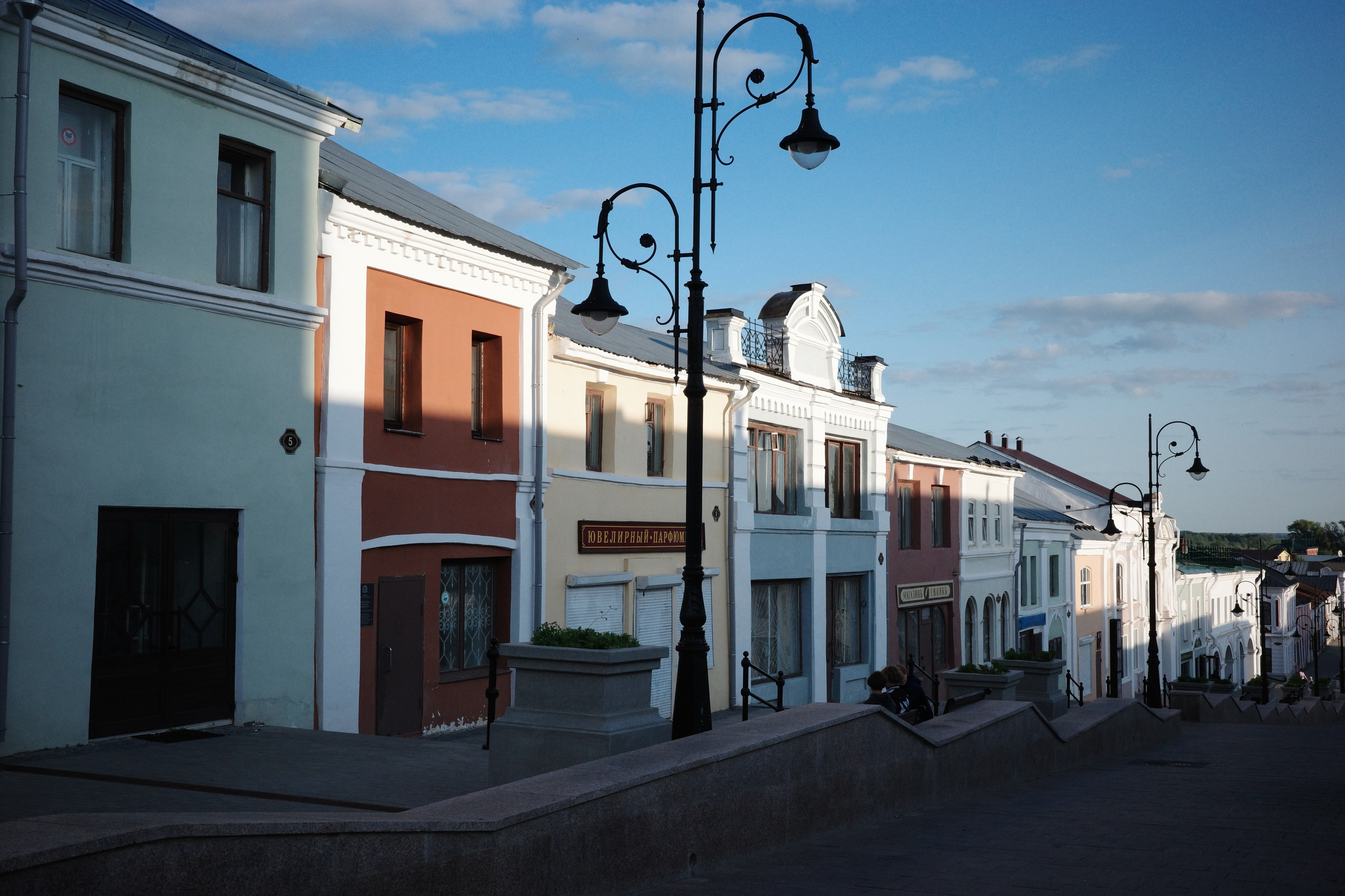 Арзамас: город вывесок, белых храмов и тишины. Фотопрогулка по городу за 1 день. Проект «Фотокладовка»: блог уличной фотографии в формате street photo