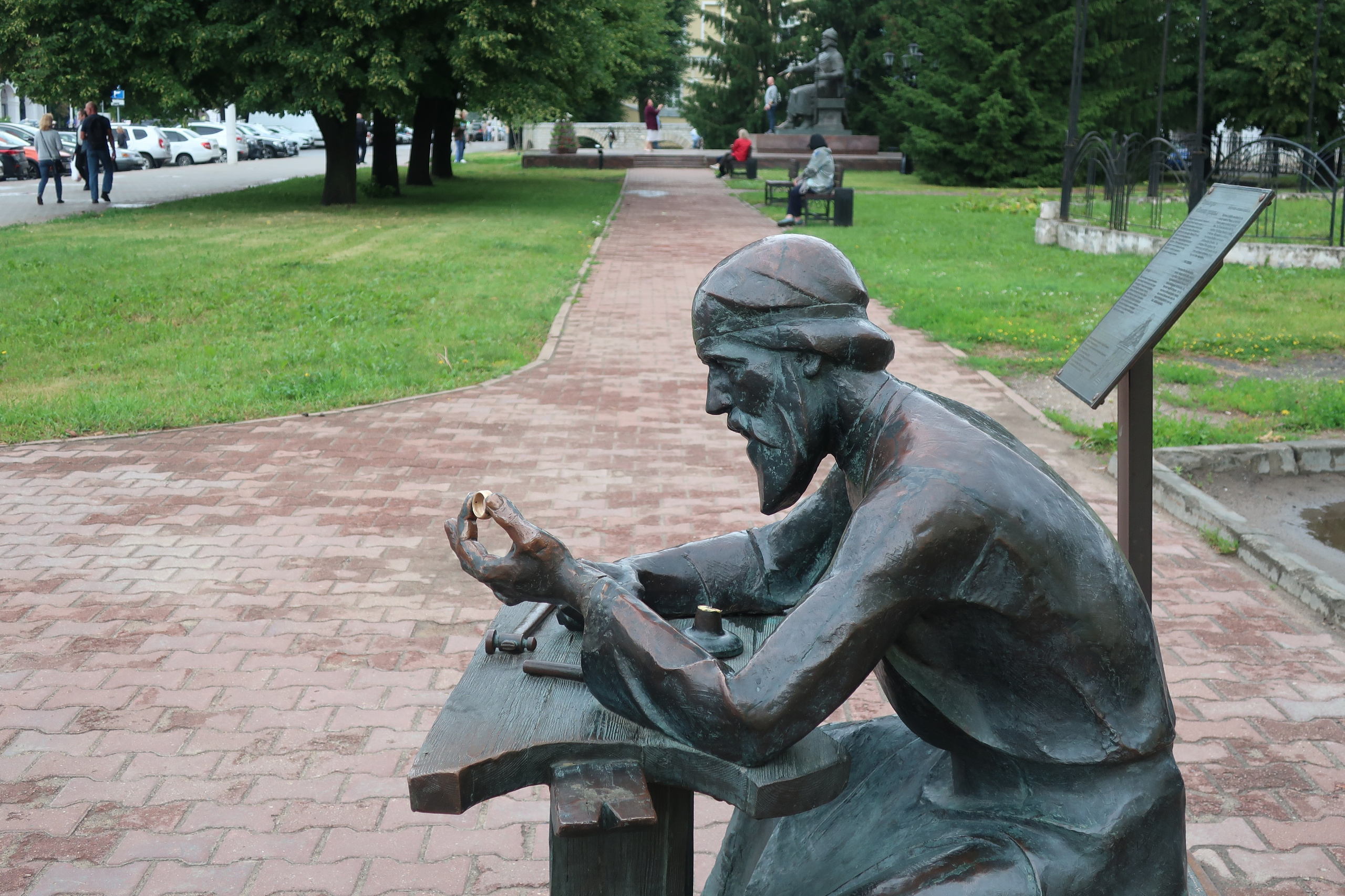 Фотопрогулка по дождливой Костроме, ч.1: Гостиный двор, музей сыра. Проект «Фотокладовка»: блог уличной фотографии в формате street photo