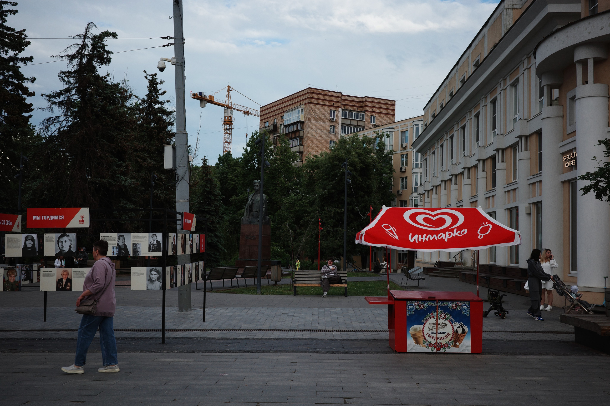 Нижний Новгород: что посмотреть — Большая Покровская, Кремль, слияние Волги и Оки, интересные места в центре города. Проект «Фотокладовка»: блог уличной фотографии в формате street photo