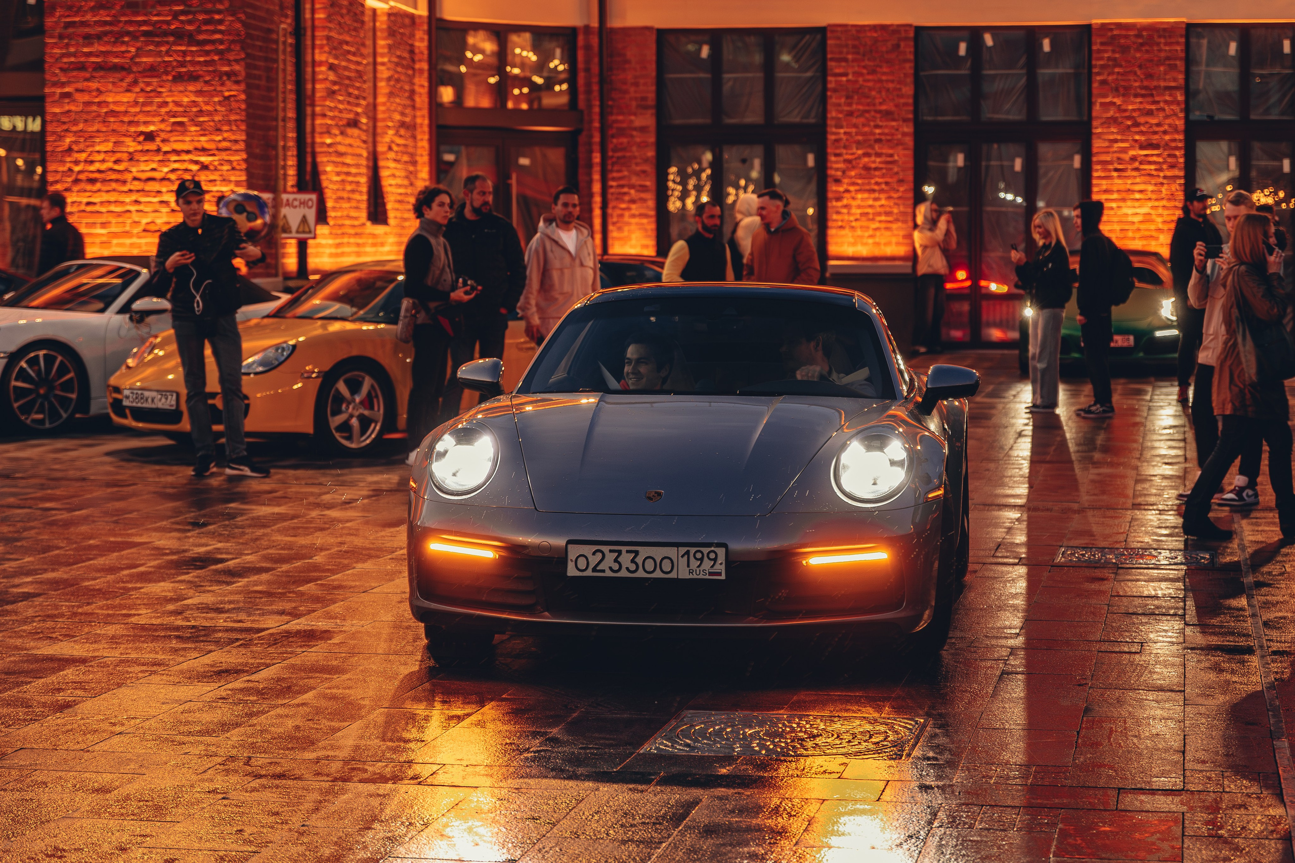 Порше в депо три вокзала в Москве