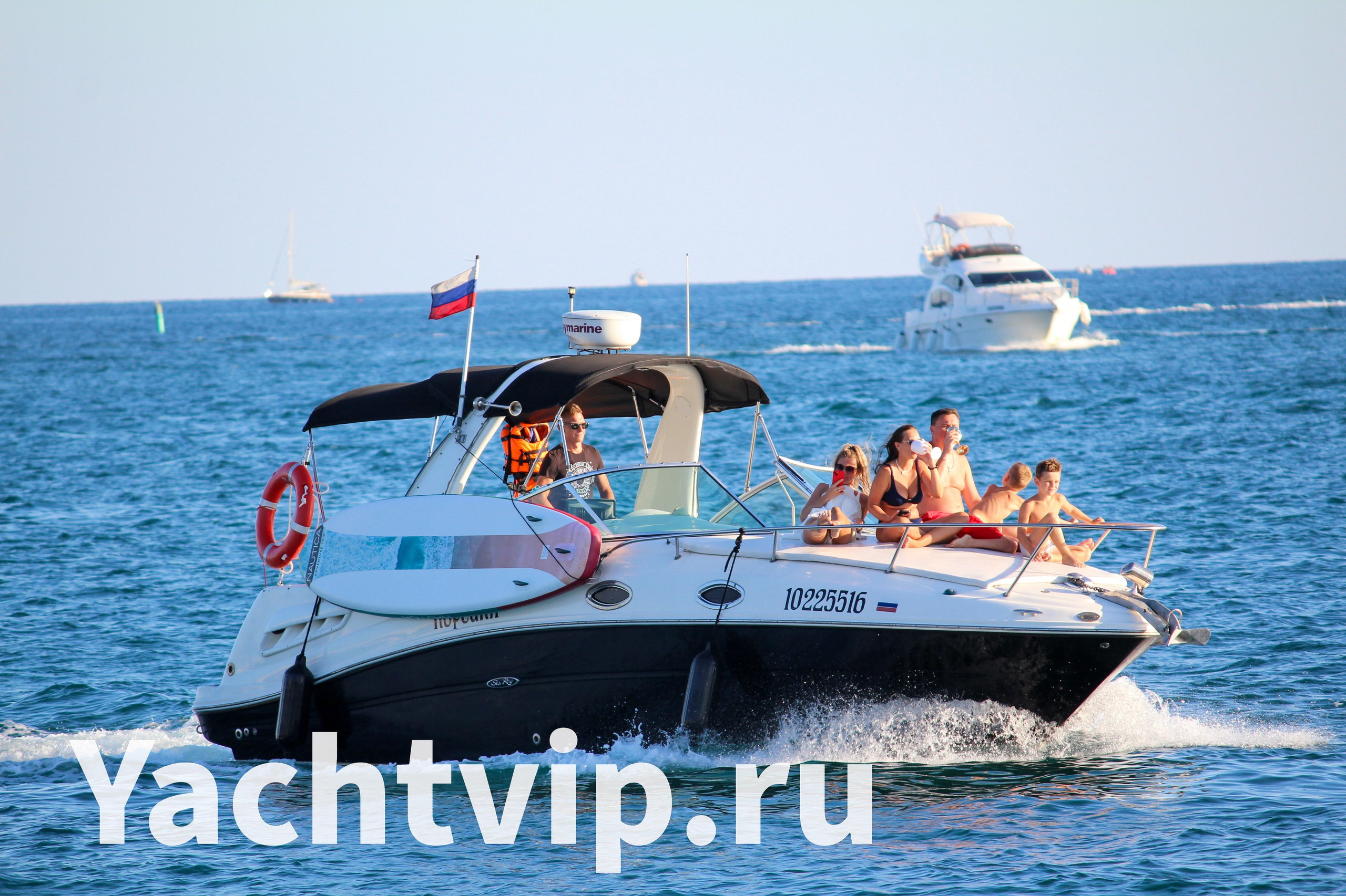 Отдых на яхте в Сочи. Аренда Яхт в Сочи от Эконом до Премиум Класса