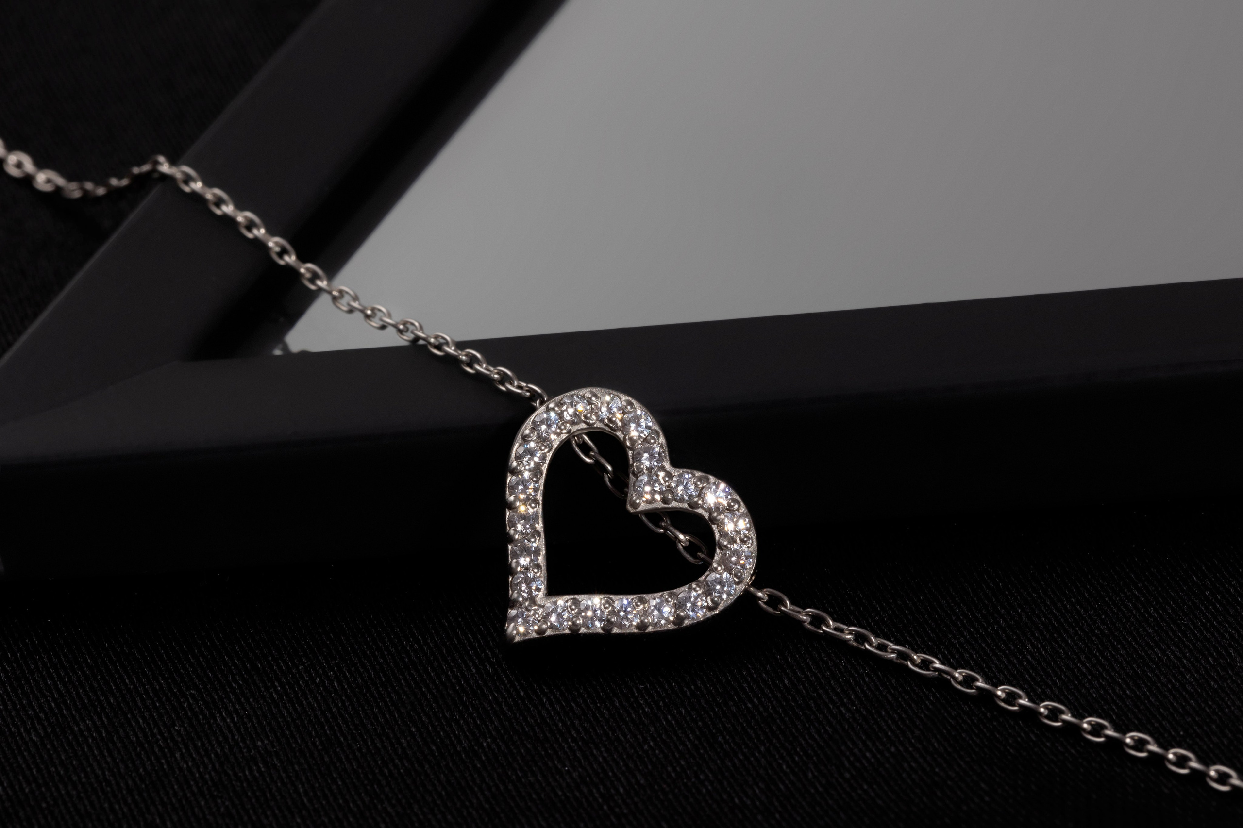 Ретушь Ювелирки. Коммерческий фотограф Яна Беличенко Анапа Краснодарский край