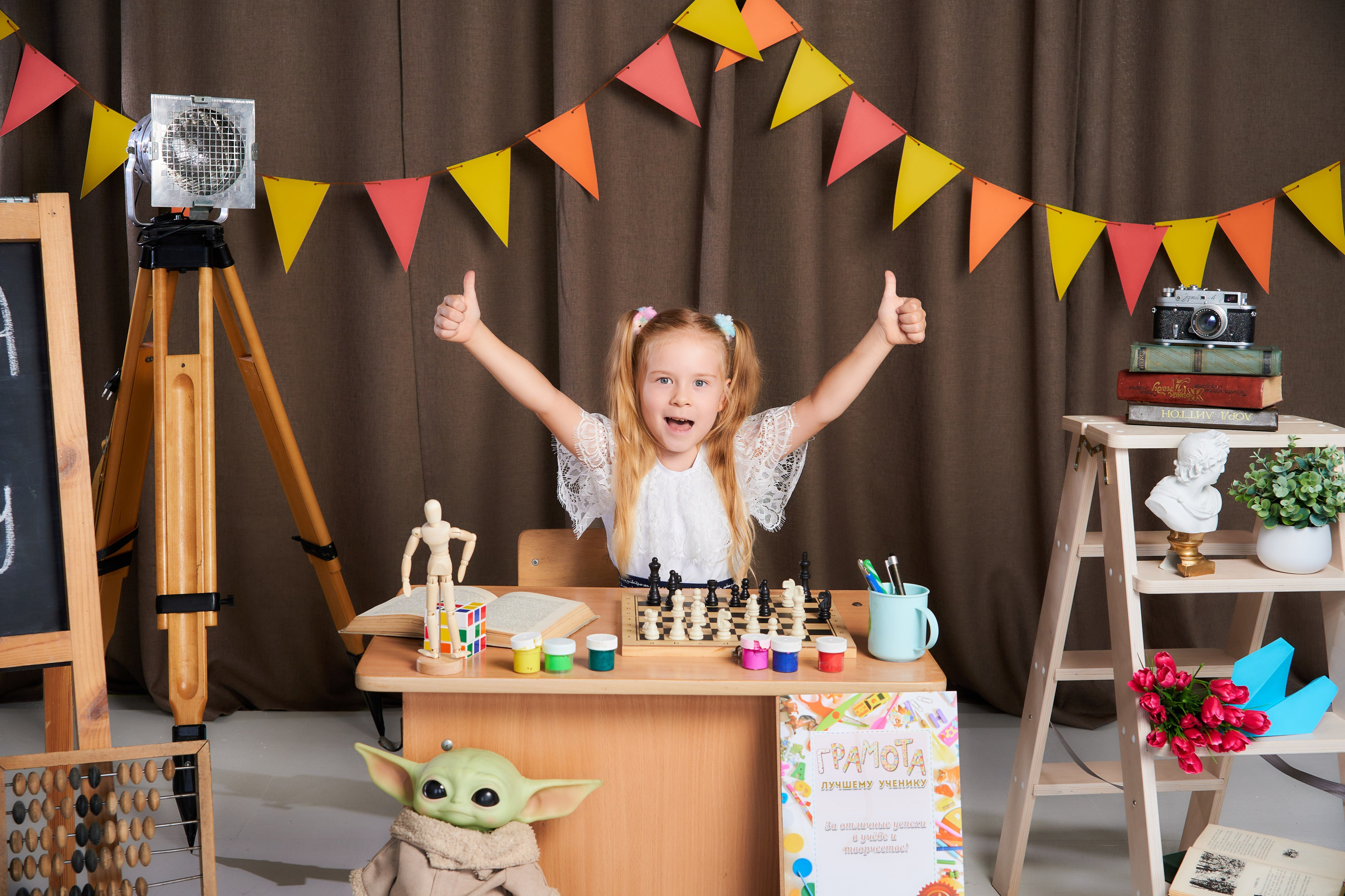 Школьная фотостудия в Уральске. Школьный фотограф в Уральске, студия | Классный Школьный Альбом