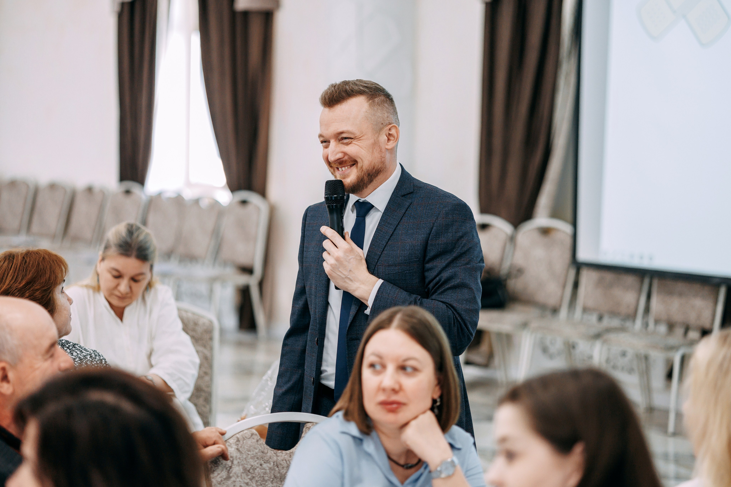 Event Lab. Ведущий мероприятий в Москве — Сергей Рябинин