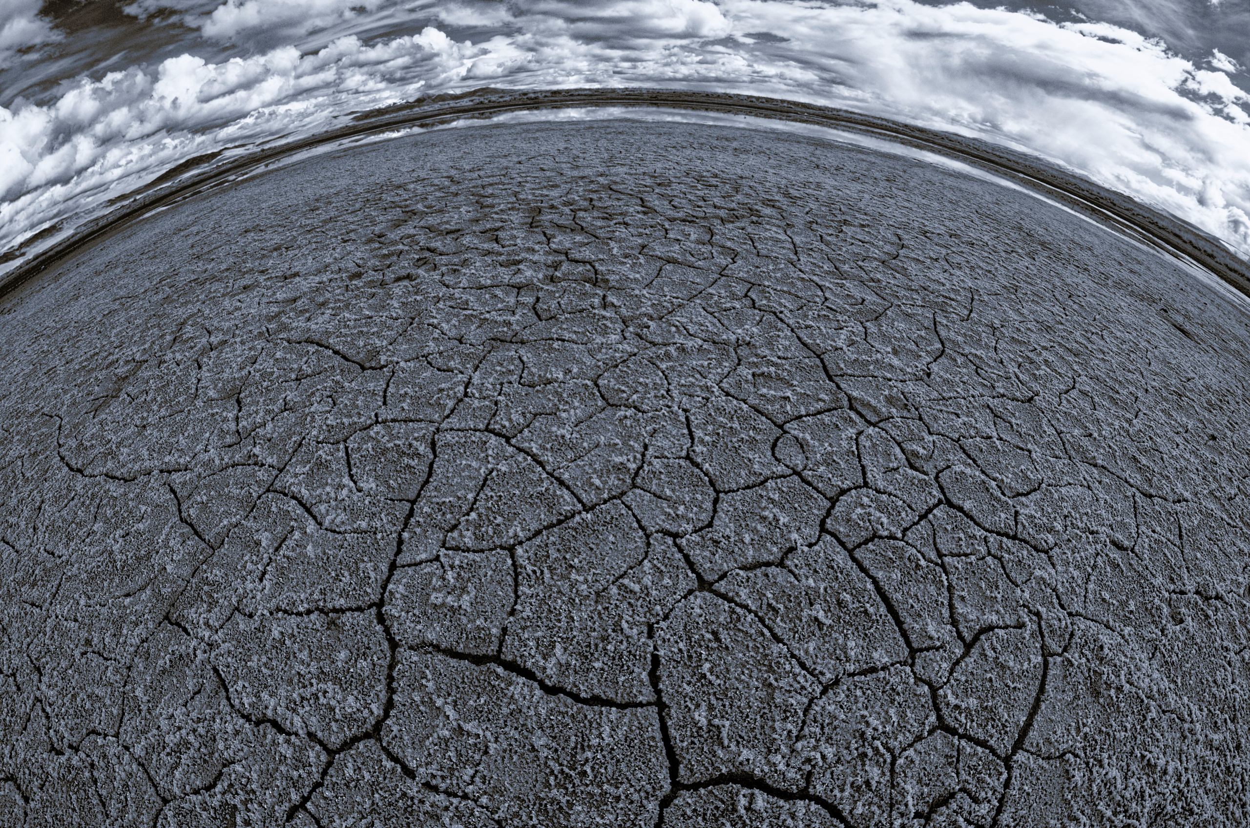 Это не фотошоп. Я видел это в горах Алтая. Семоха Валерий. Фотограф