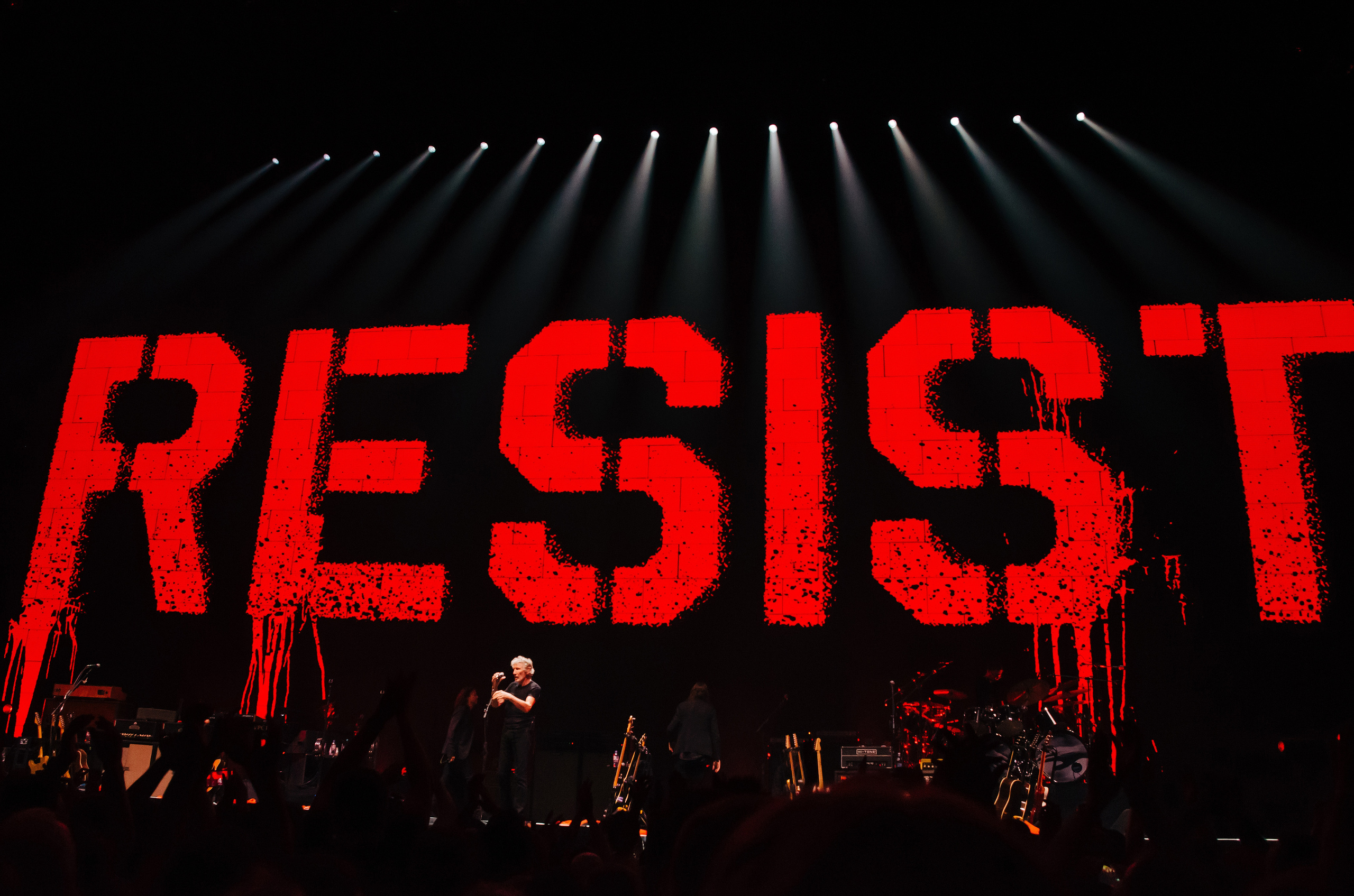 Концерт Роджера Уотерса в Олимпийском. Репортажный и свадебный фотограф в Курске Борис Захарчук