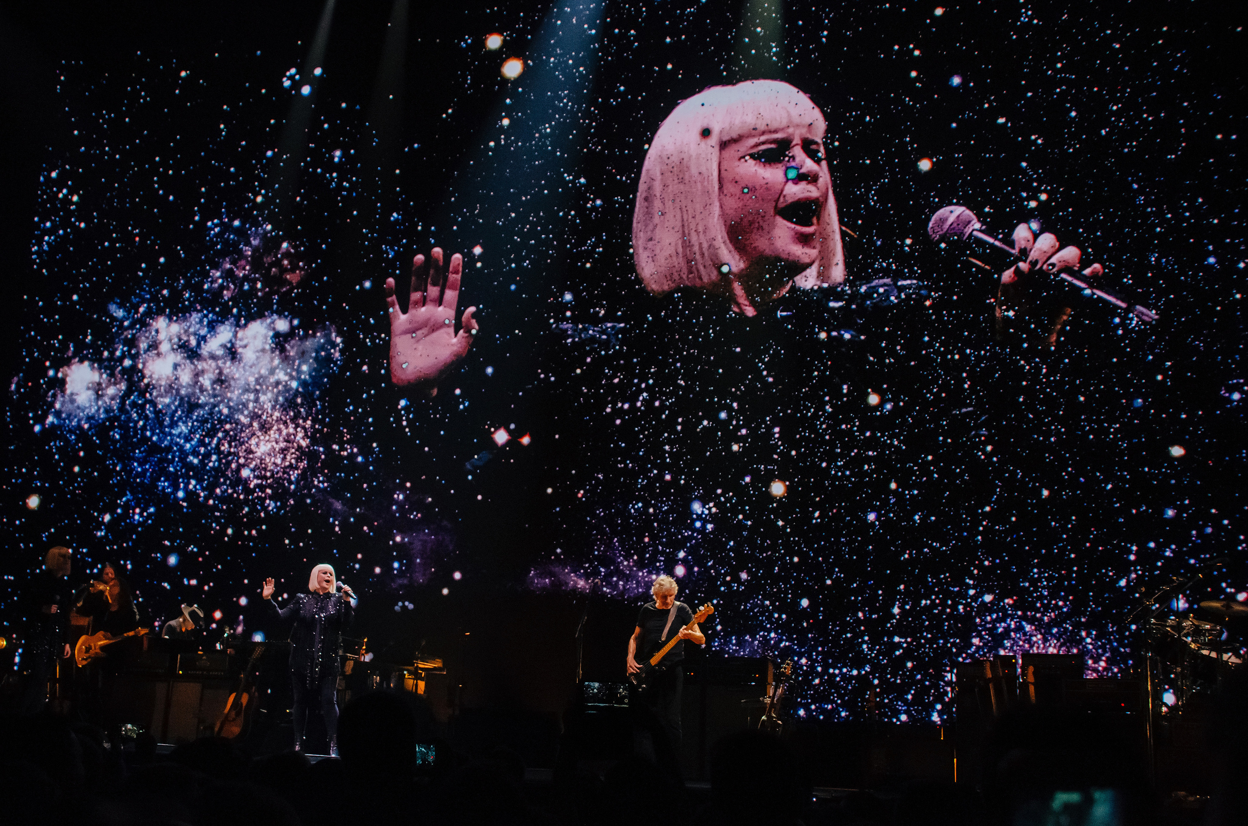 Концерт Роджера Уотерса в Олимпийском. Репортажный и свадебный фотограф в Курске Борис Захарчук