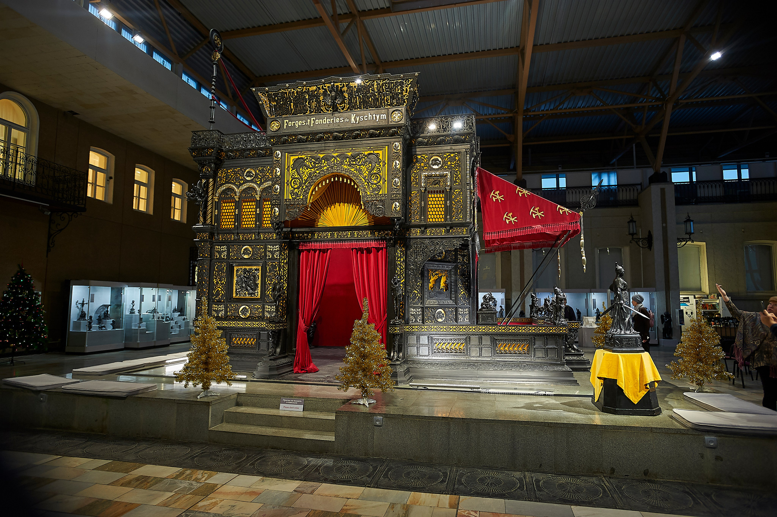 Каслинский чугунный павильон. Фото и жизнь