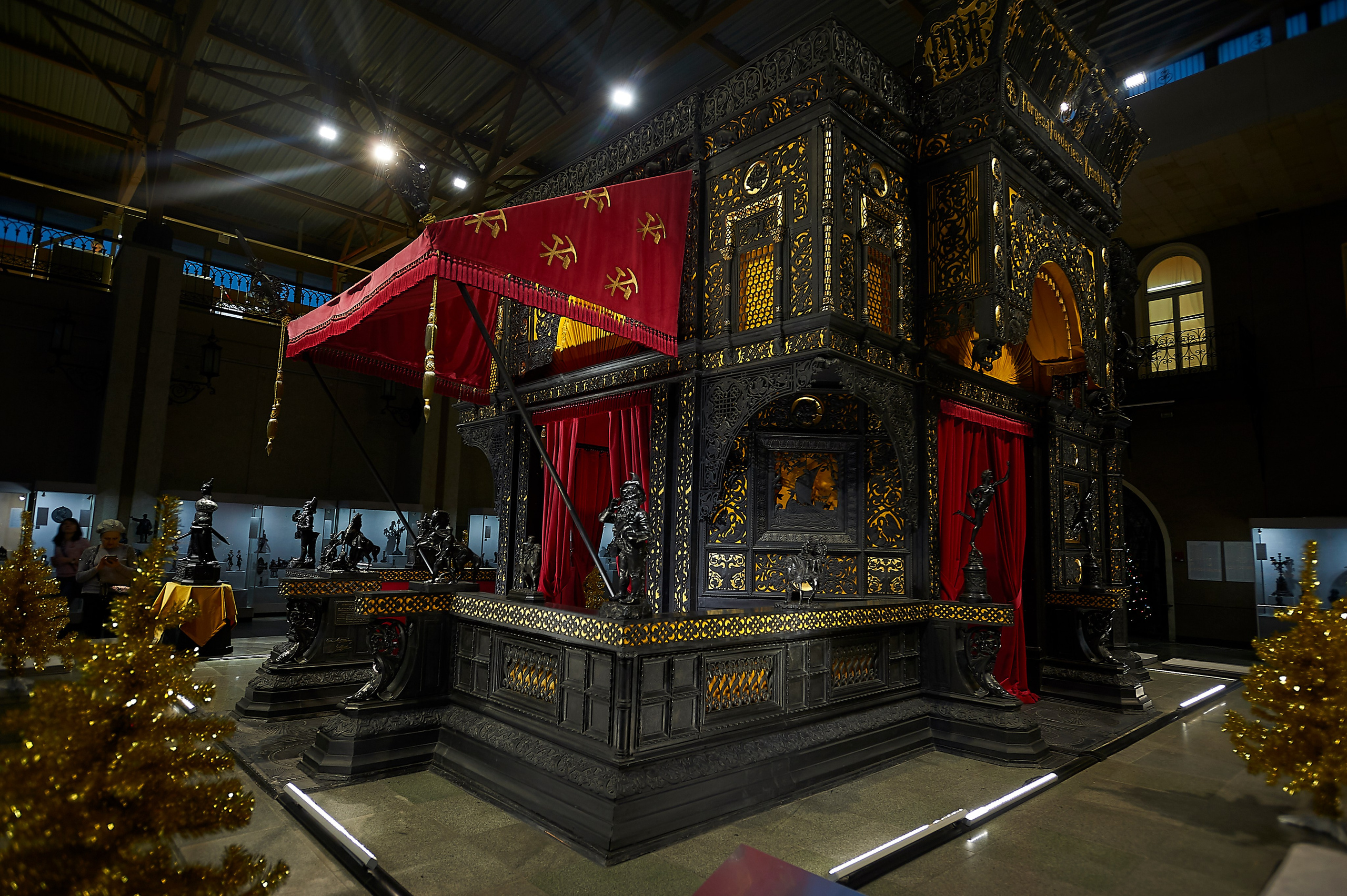 Каслинский чугунный павильон. Фото и жизнь